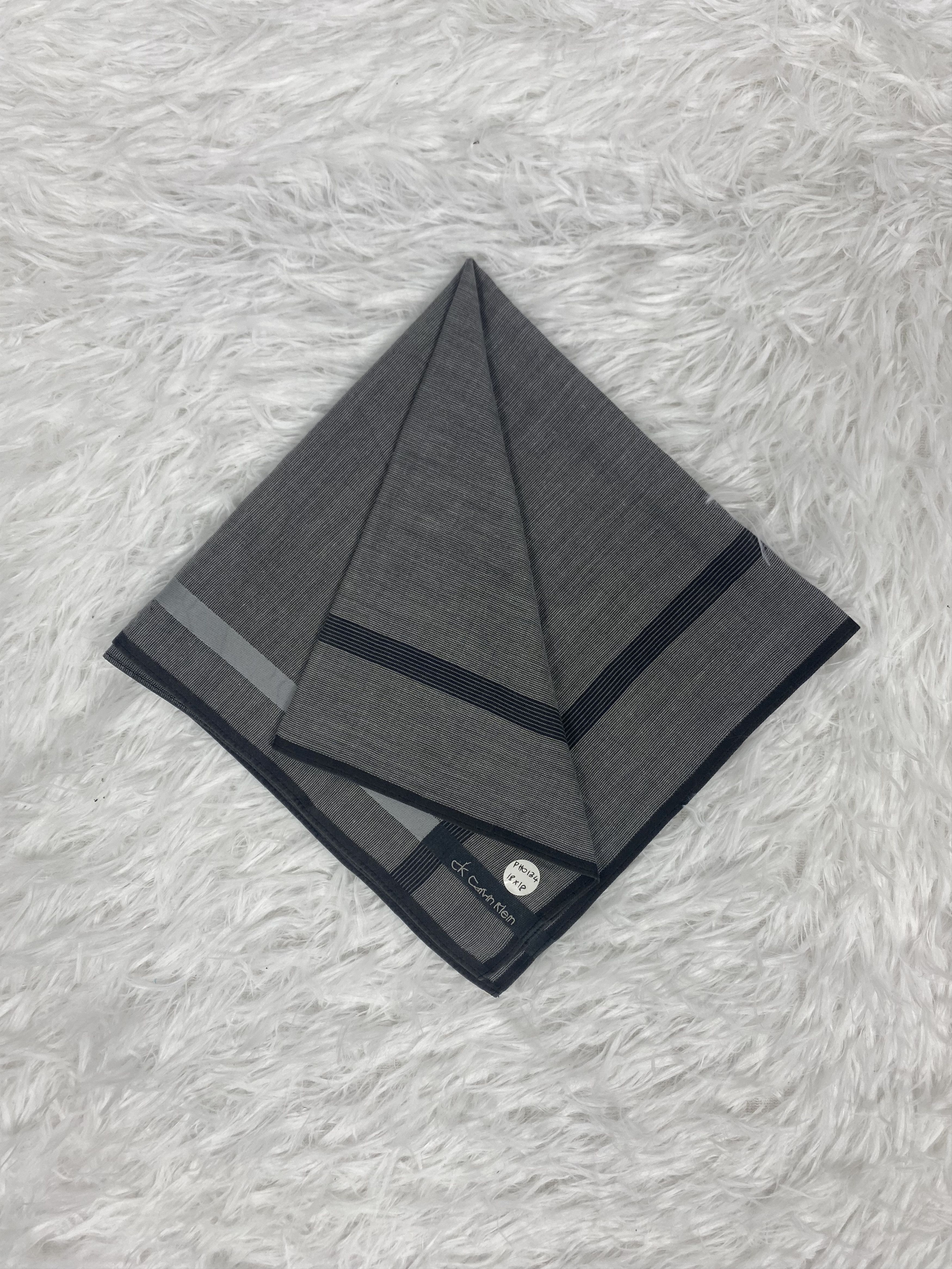 Calvin Klein Vintage Calvin Klein Handkerchief PH0134 Size ONE SIZE - 1 Thumbnail