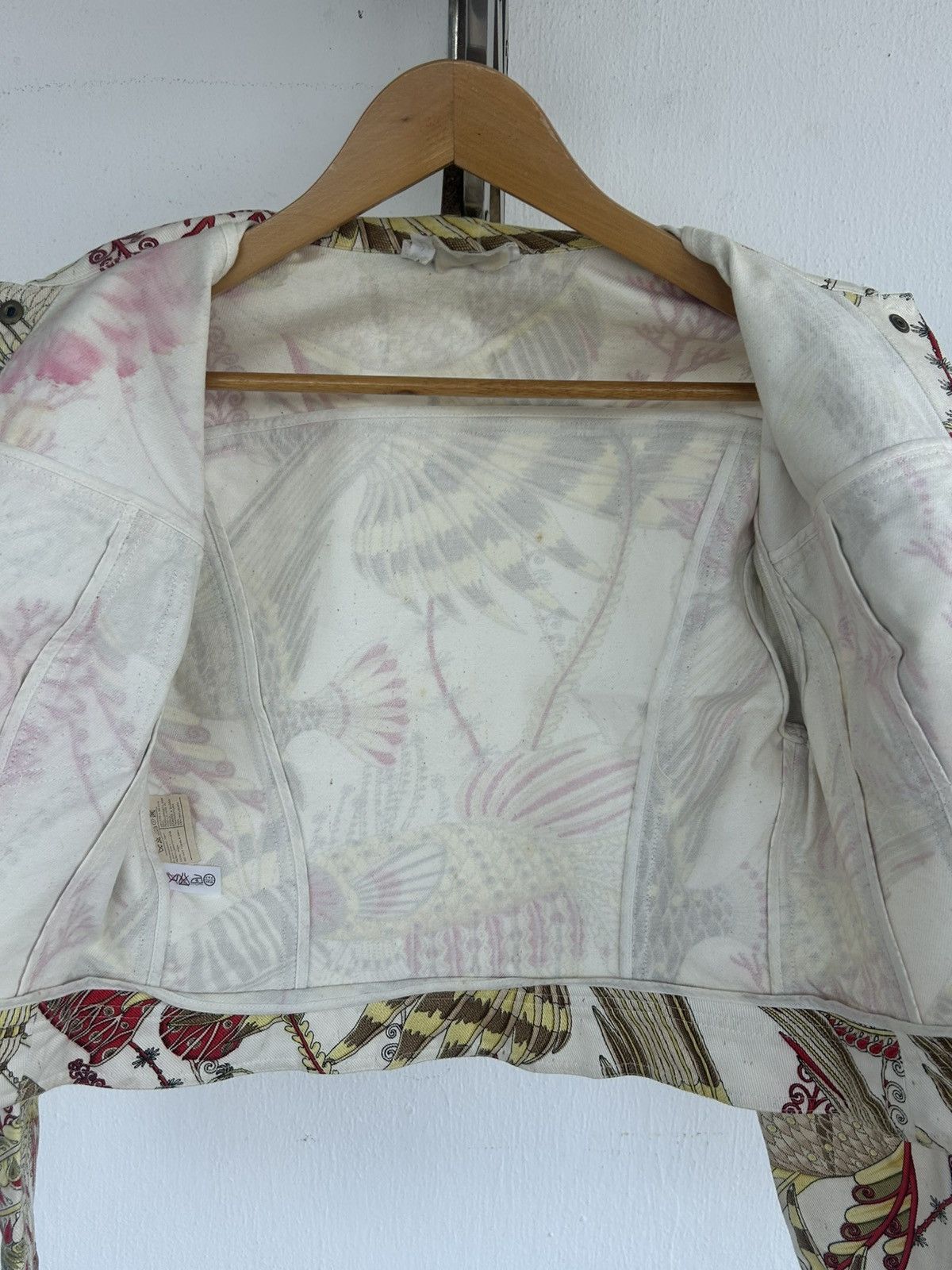 Salvatore Ferragamo Salvatore Ferragamo Koi Fish Woman Collar Jacket Size S / US 4 / IT 40 - 9 Thumbnail