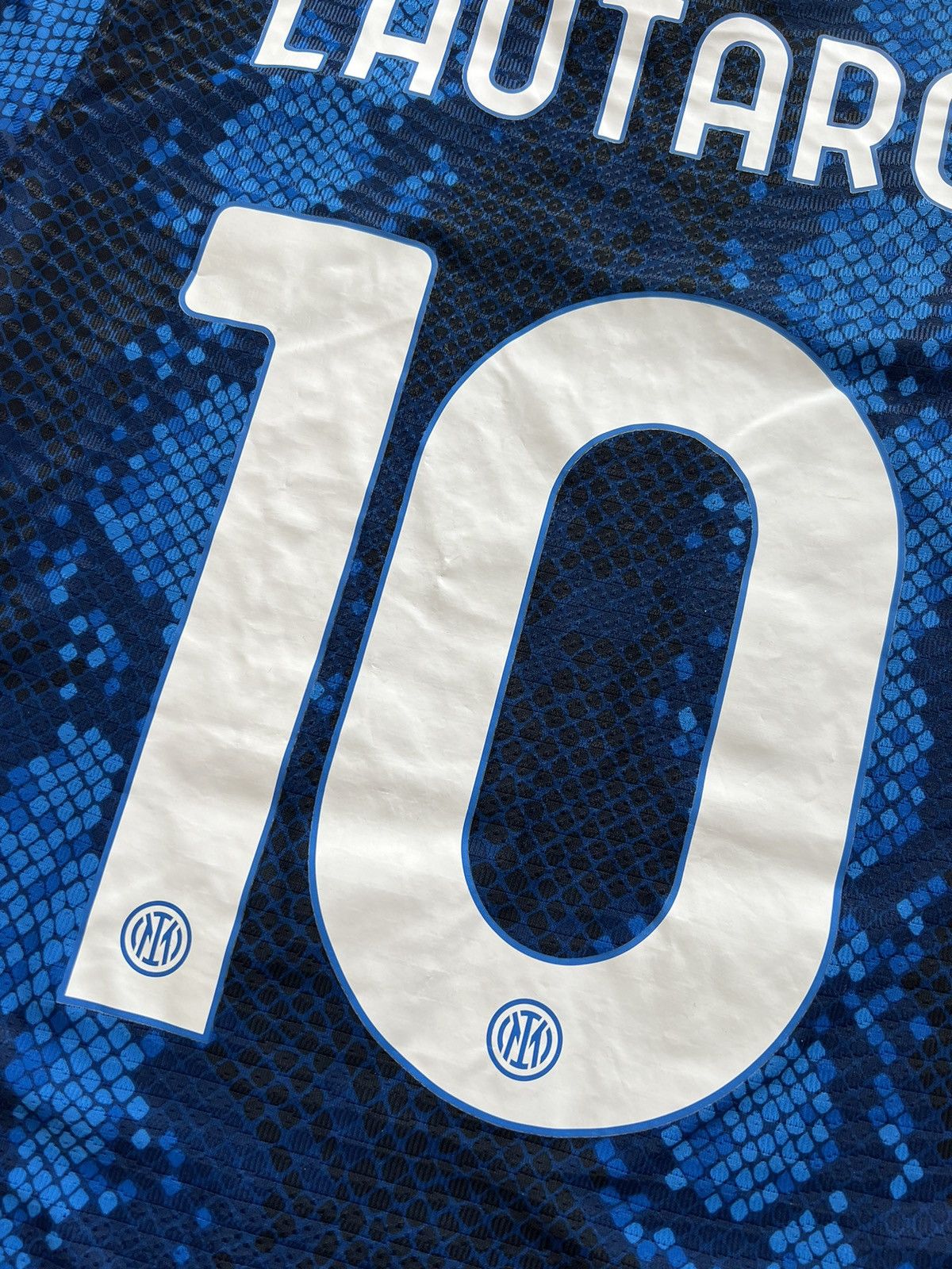 Nike Inter Milan #10 Lautaro Martinez 2021/2022 home match jersey Size US M / EU 48-50 / 2 - 12 Thumbnail
