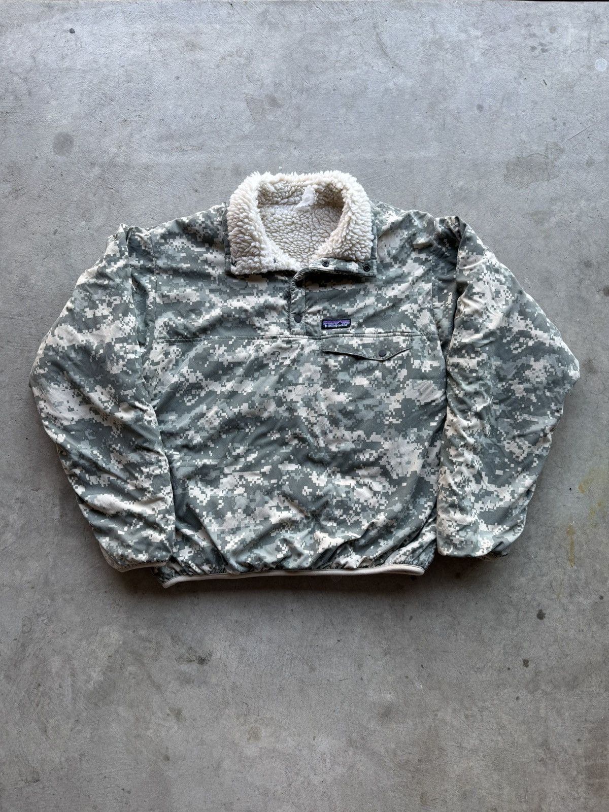 Super Rare Patagonia Mars Reversible Oatmeal Snap T Fleece