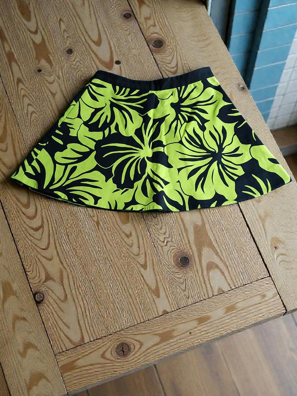 Michael Kors Michael Kors Neon Floral Tropicana Skirt Size 4 Size 27" / US 4 / IT 40 - 3 Thumbnail