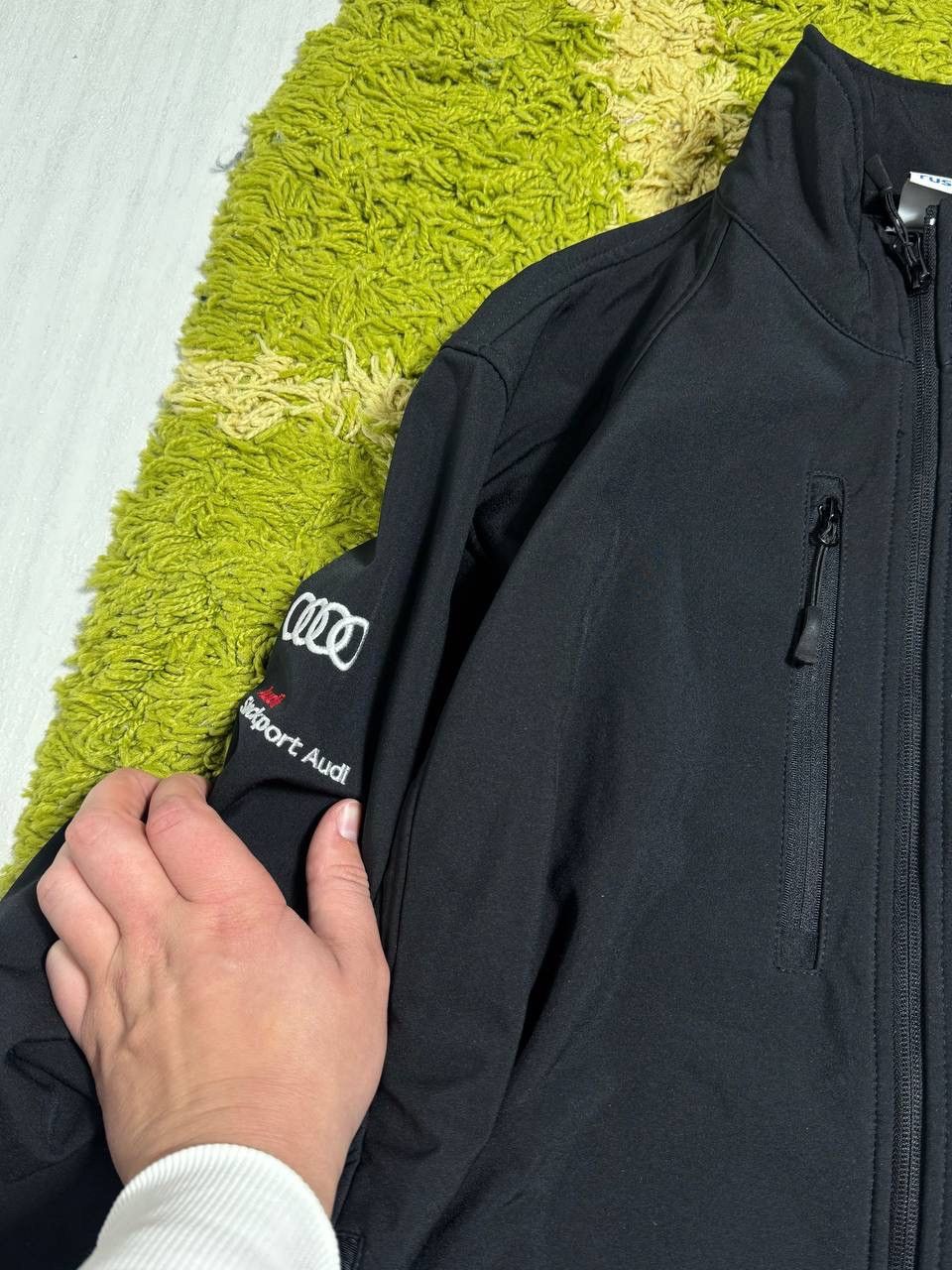 Russell Athletic Russell Athletic Audi Stockport Softshell Jacket Mens Size M Size US M / EU 48-50 / 2 - 5 Thumbnail