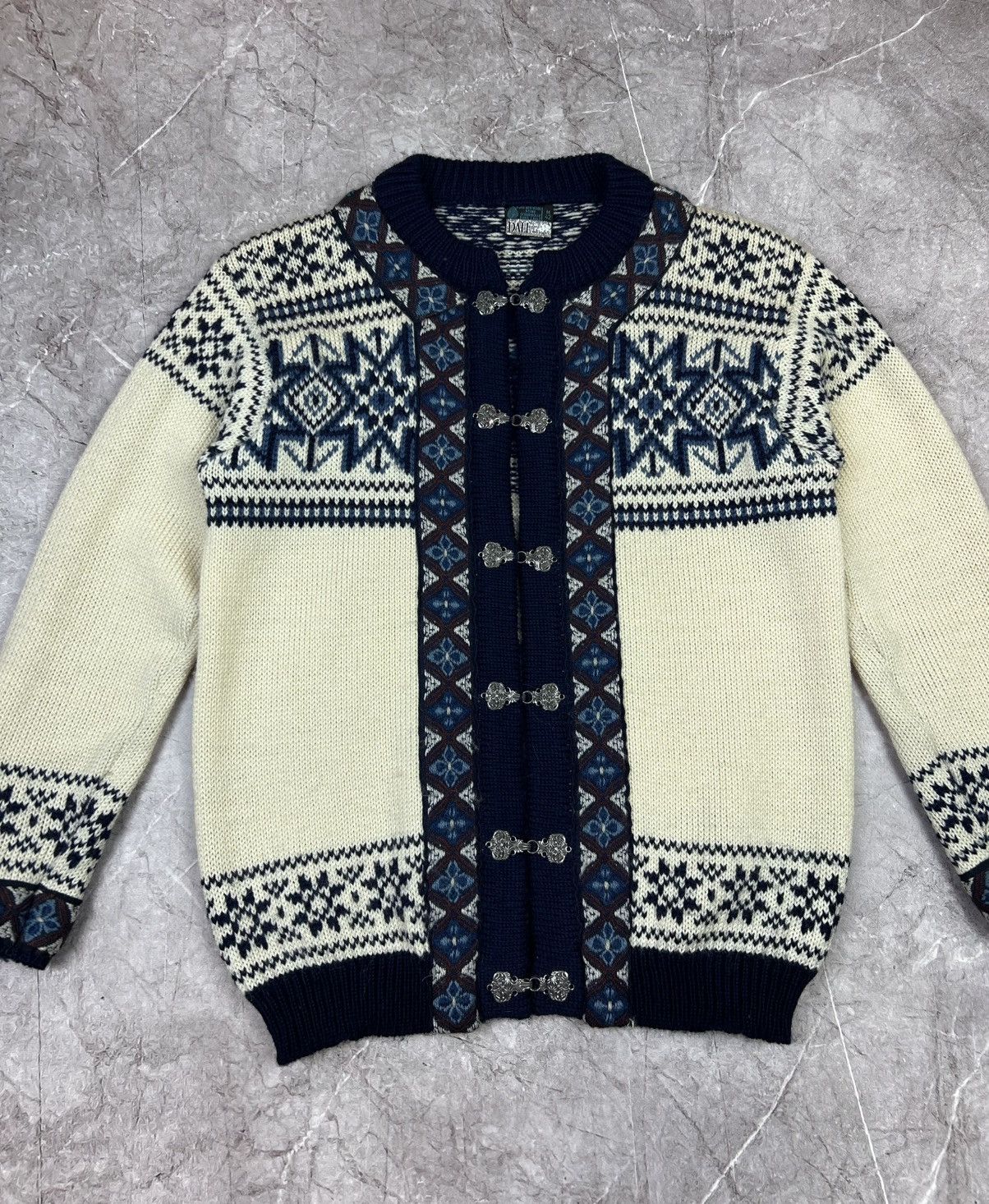 Dale Of Norway Vintage Dale Of Norway Pure Wool Cardigan Sweater Women Sz M Size M / US 6-8 / IT 42-44 - 3 Thumbnail