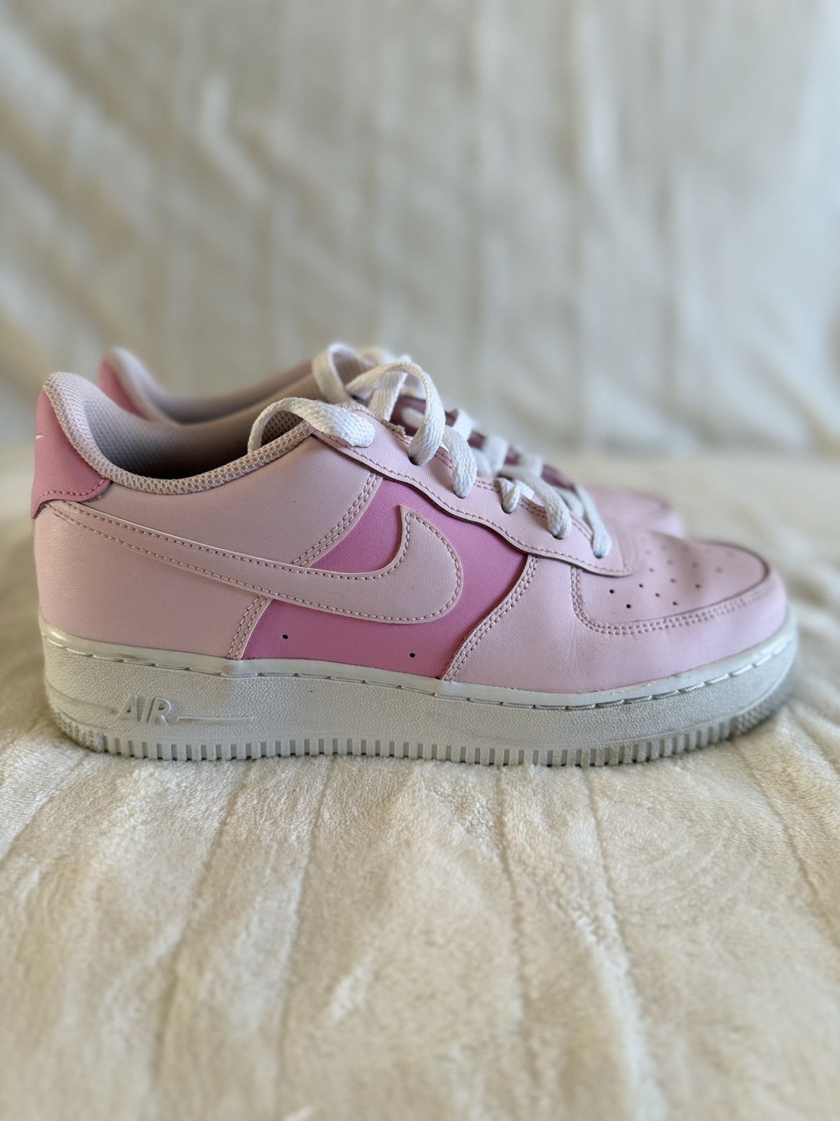 Nike Nike Air Force 1 Pink Foam Grade School Youth 6.5Y Women’s 8 Size US 6.5 / EU 39-40 - 1 Thumbnail