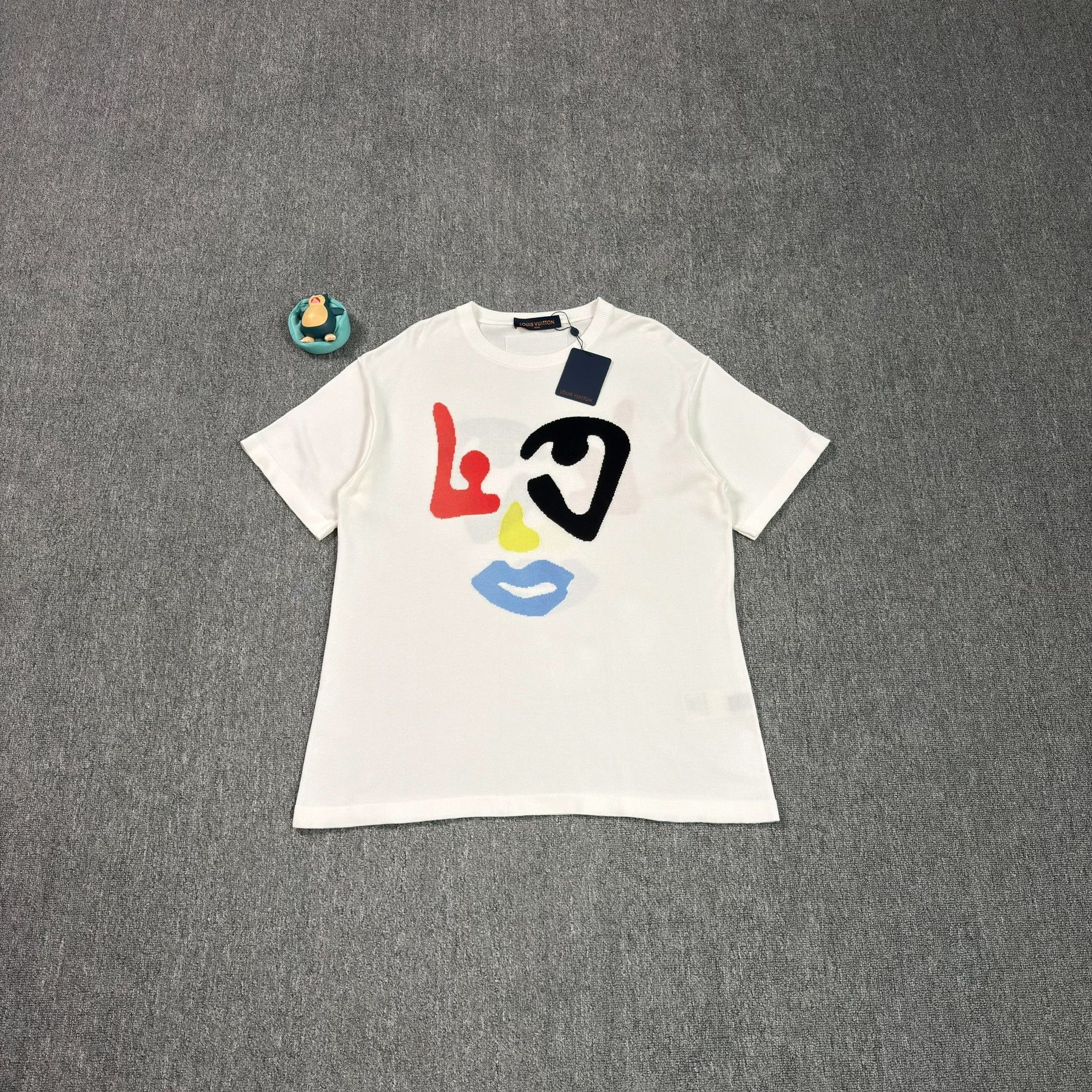 Louis Vuitton Louis Vuitton Multi Graphic Knit T-Shirt L Size US L / EU 52-54 / 3 - 1 Thumbnail