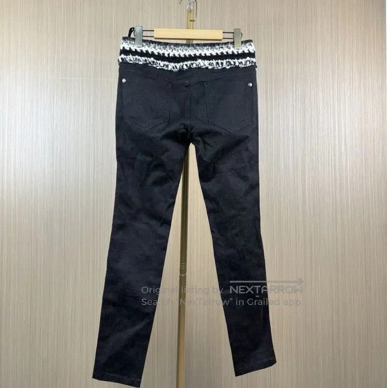 Chanel CHANEL Women's Black Cotton Denim Pants . Size 26" / US 2 / IT 38 - 2 Thumbnail