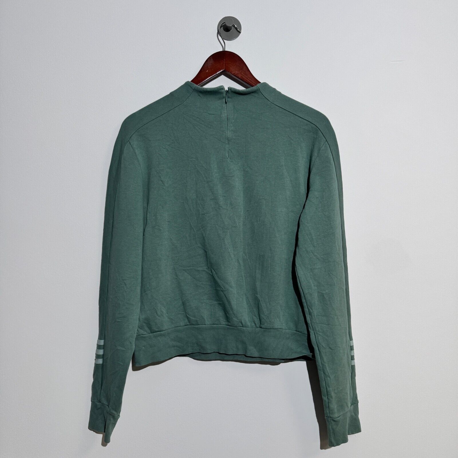 Adidas Vintage Adidas Unisex Green Cotton Crewneck Size S Cropped Size US S / EU 44-46 / 1 - 8 Thumbnail