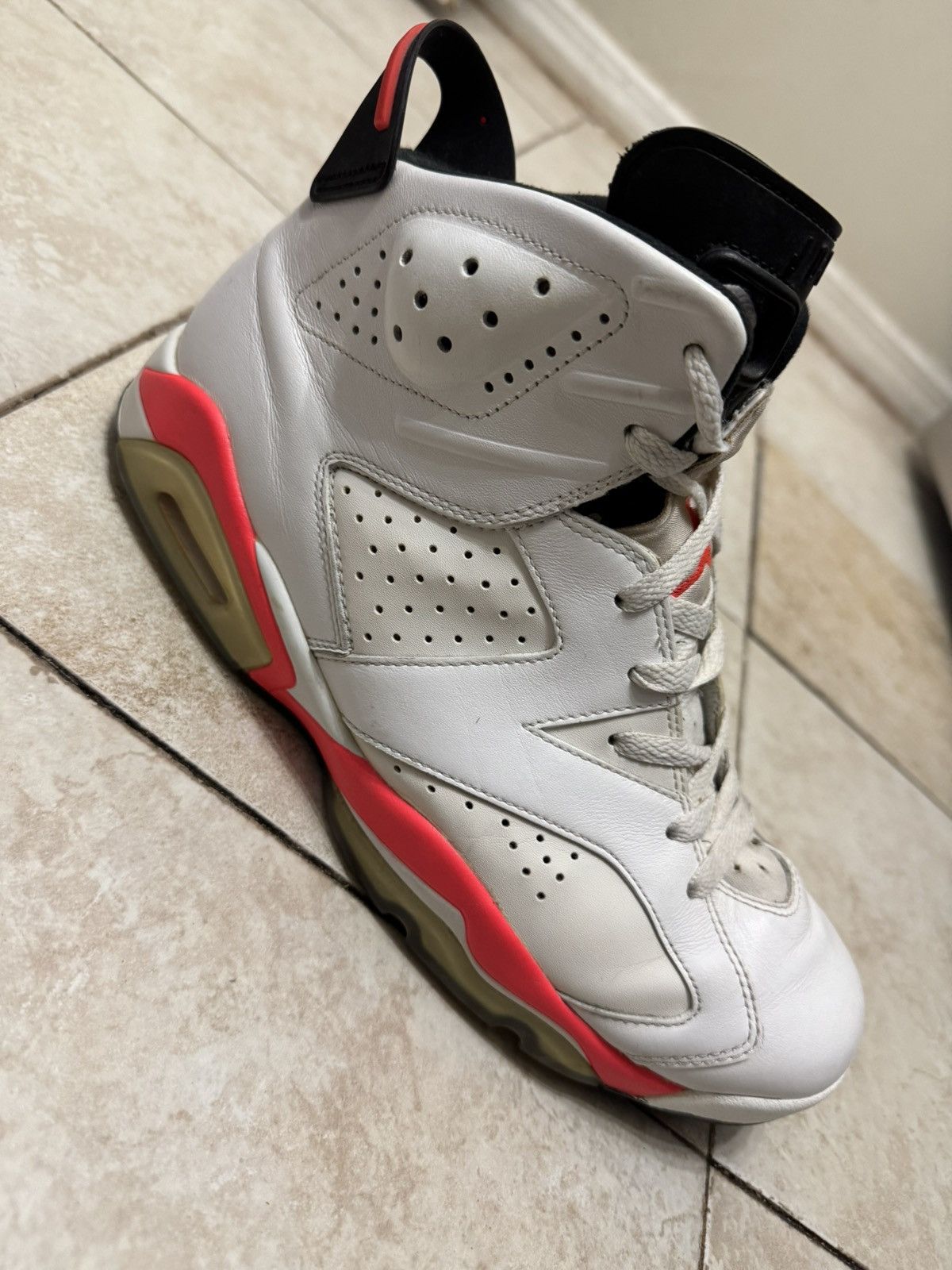 Jordan Brand × Nike Jordan 6 Retro “White Infrared” Size US 10.5 / EU 43-44 - 5 Thumbnail
