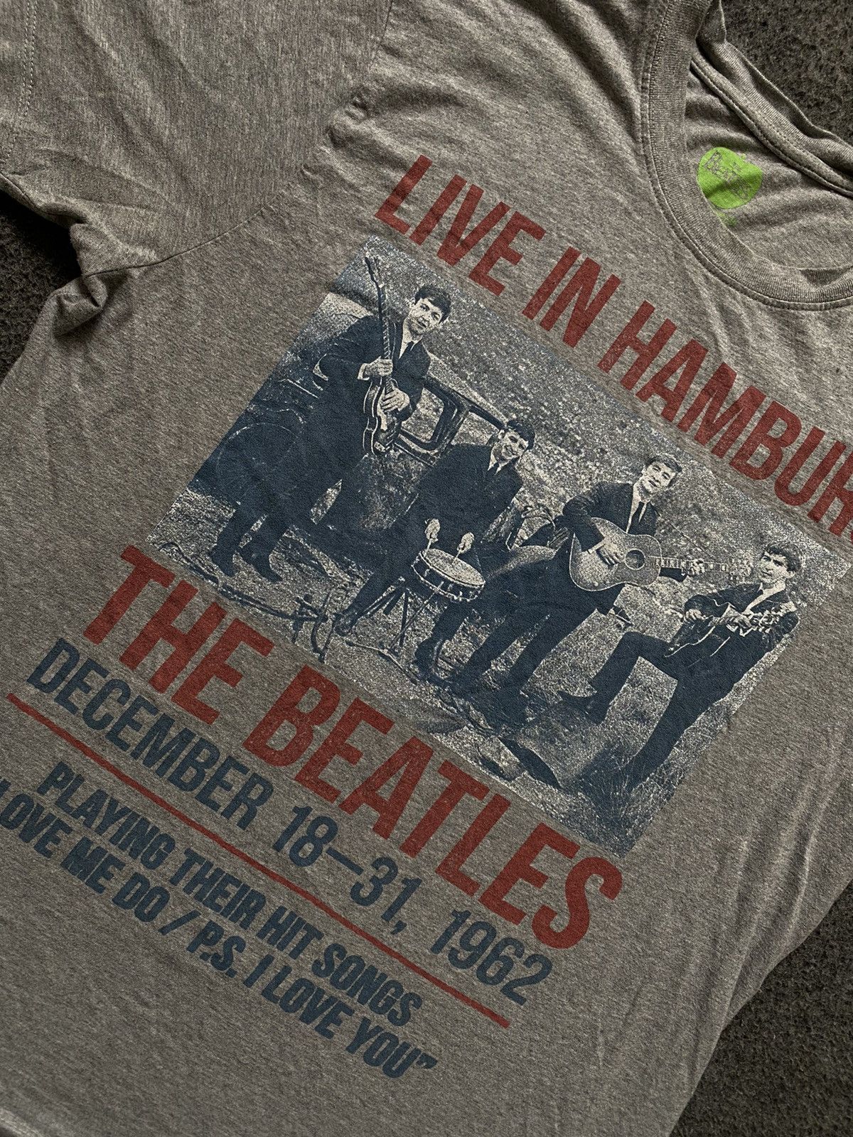 Band Tees The Beatles T-shirt Live Hamburg December 1962 Size US L / EU 52-54 / 3 - 2 Thumbnail