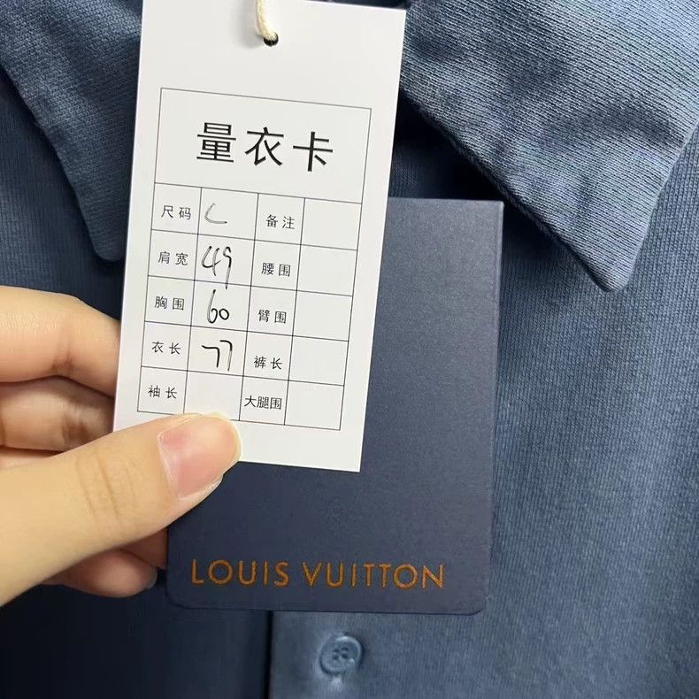 Louis Vuitton Louis Vuitton Louis Vuitton Blue Logo Print Short Sleeve S Size US L / EU 52-54 / 3 - 3 Thumbnail