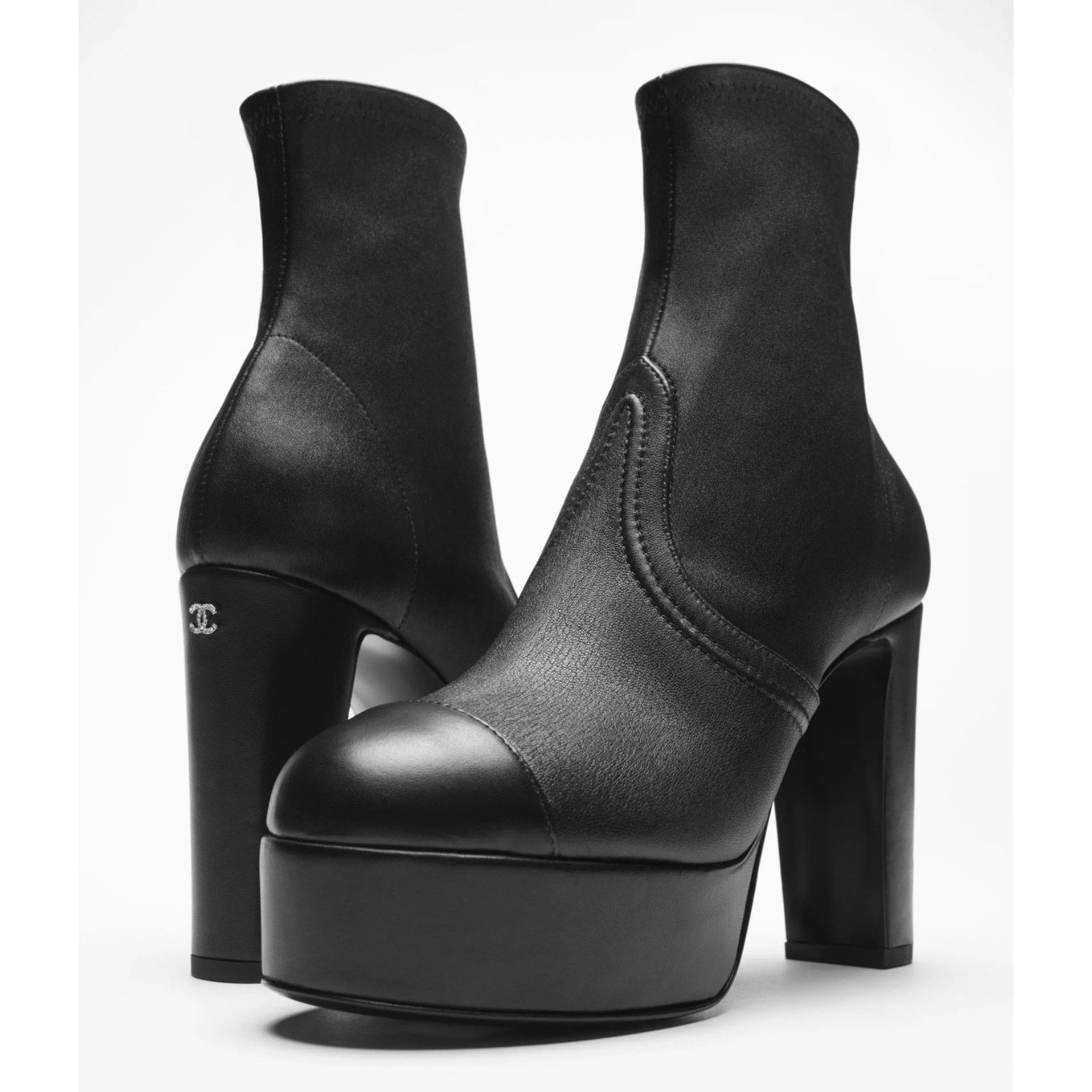 Chanel Chanel 24K Lambskin CC Ankle Platform Block Heel Bootie 39.5 Size US 8.5 / IT 38.5 - 9 Thumbnail
