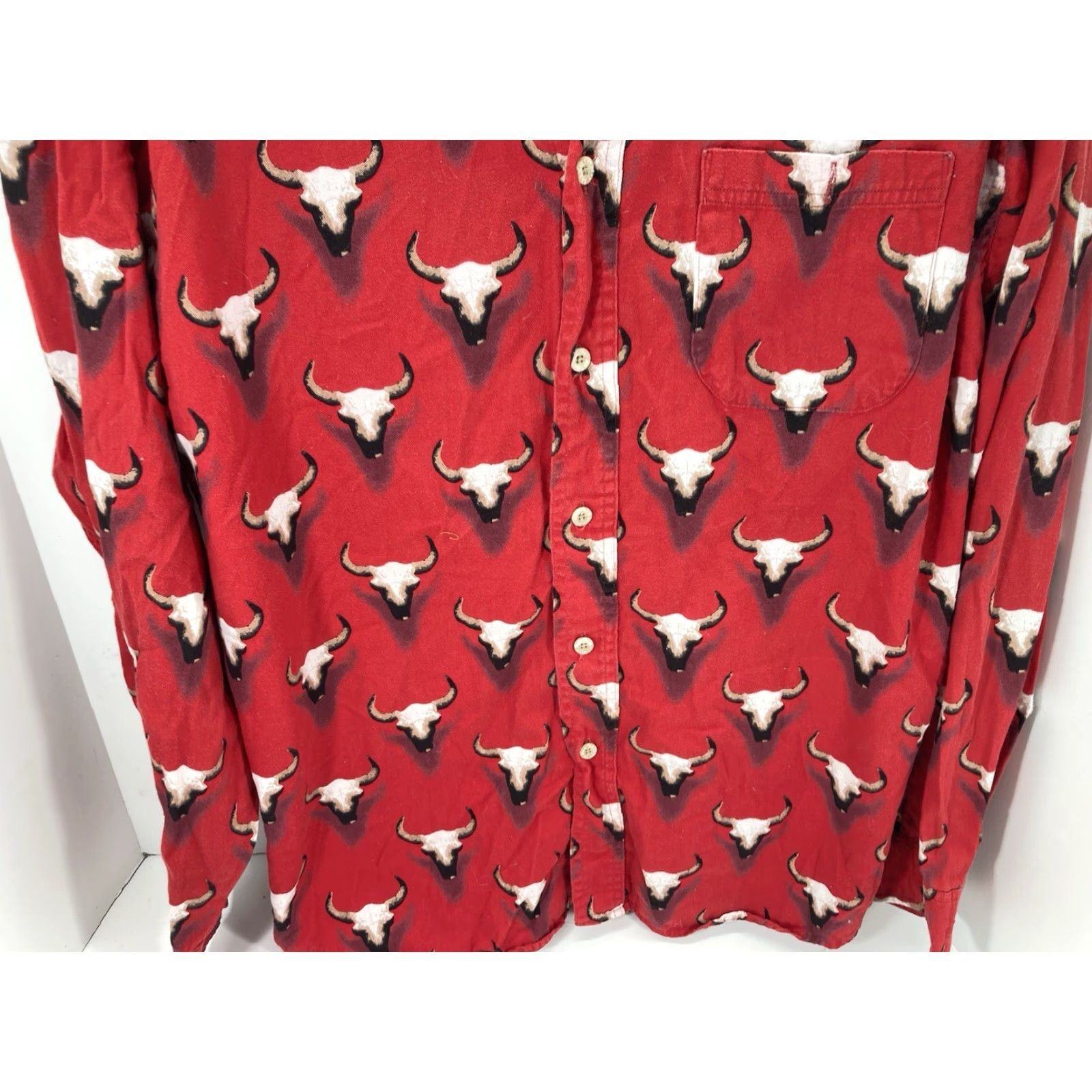 Vintage VINTAGE Barn Fly Western Shirt Men Large Red AOP Seer Cow Head Long Sleeve Button VTG Size US L / EU 52-54 / 3 - 3 Thumbnail
