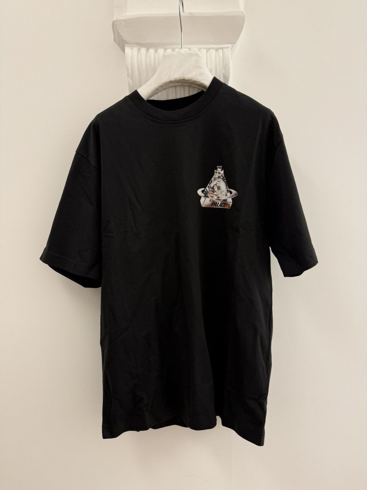 高評価アイテム Westwood Vivienne × Palace Palace T Westwood Vivienne x トップス