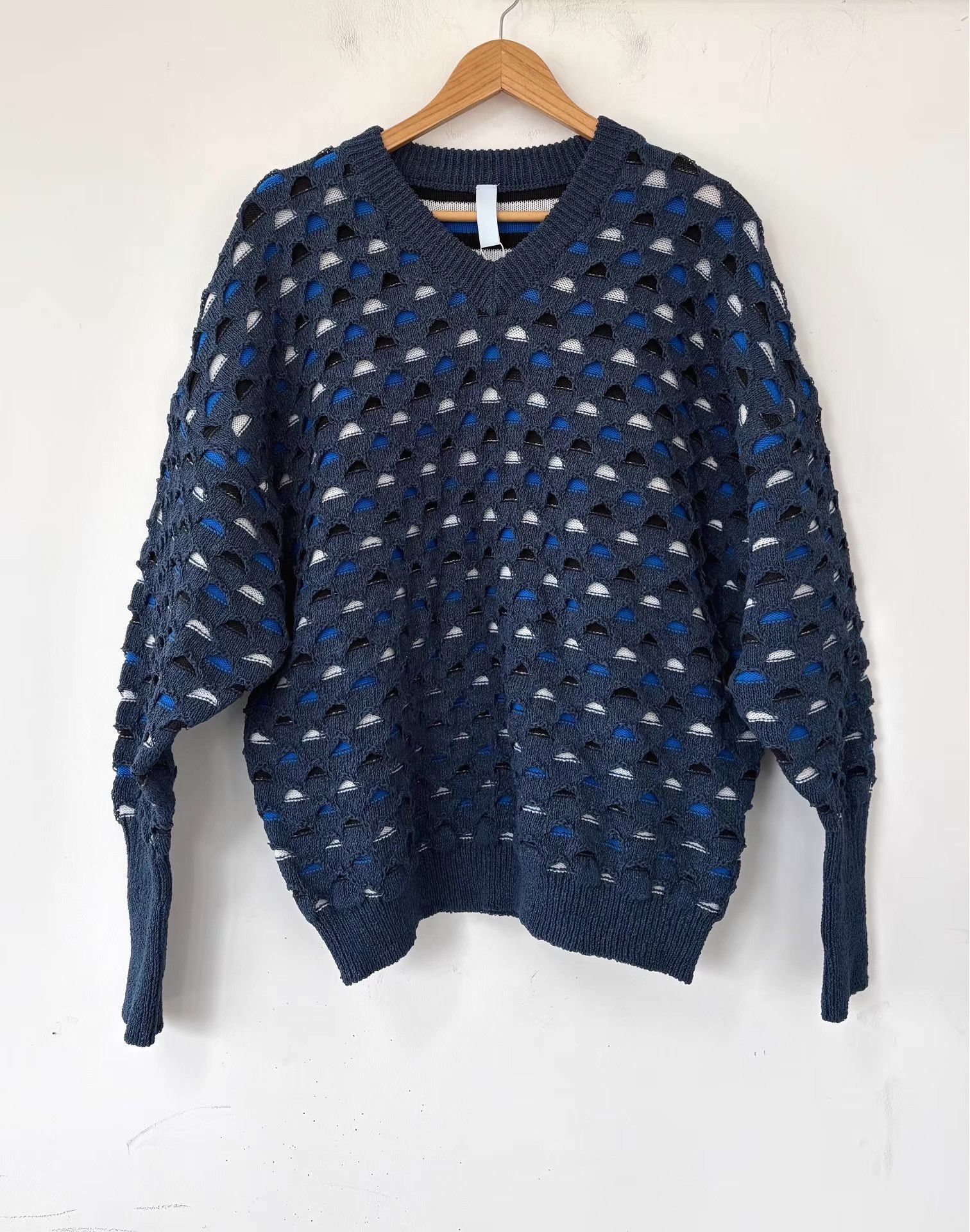 CFCL Blue V-Neck Patterned Sweater Size M Size US M / EU 48-50 / 2 - 1 Thumbnail