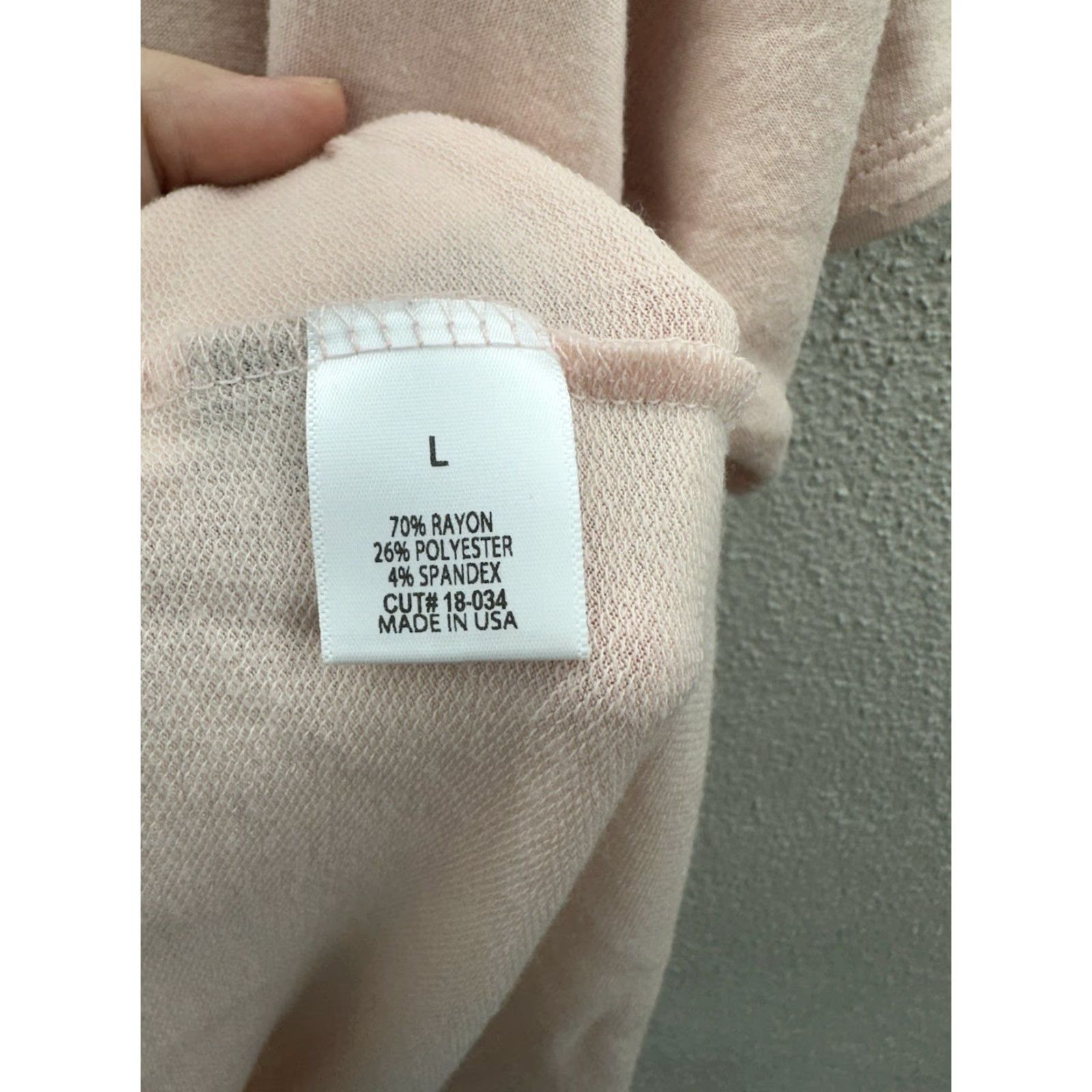 Dime Rustic Dime Shirt Pink Short Sleeve Womens Large USA Made Blouse Knit V-Neck Button Collarless Regular Sleeve Type: NA Satin? Size L / US 10 / IT 46 - 6 Thumbnail