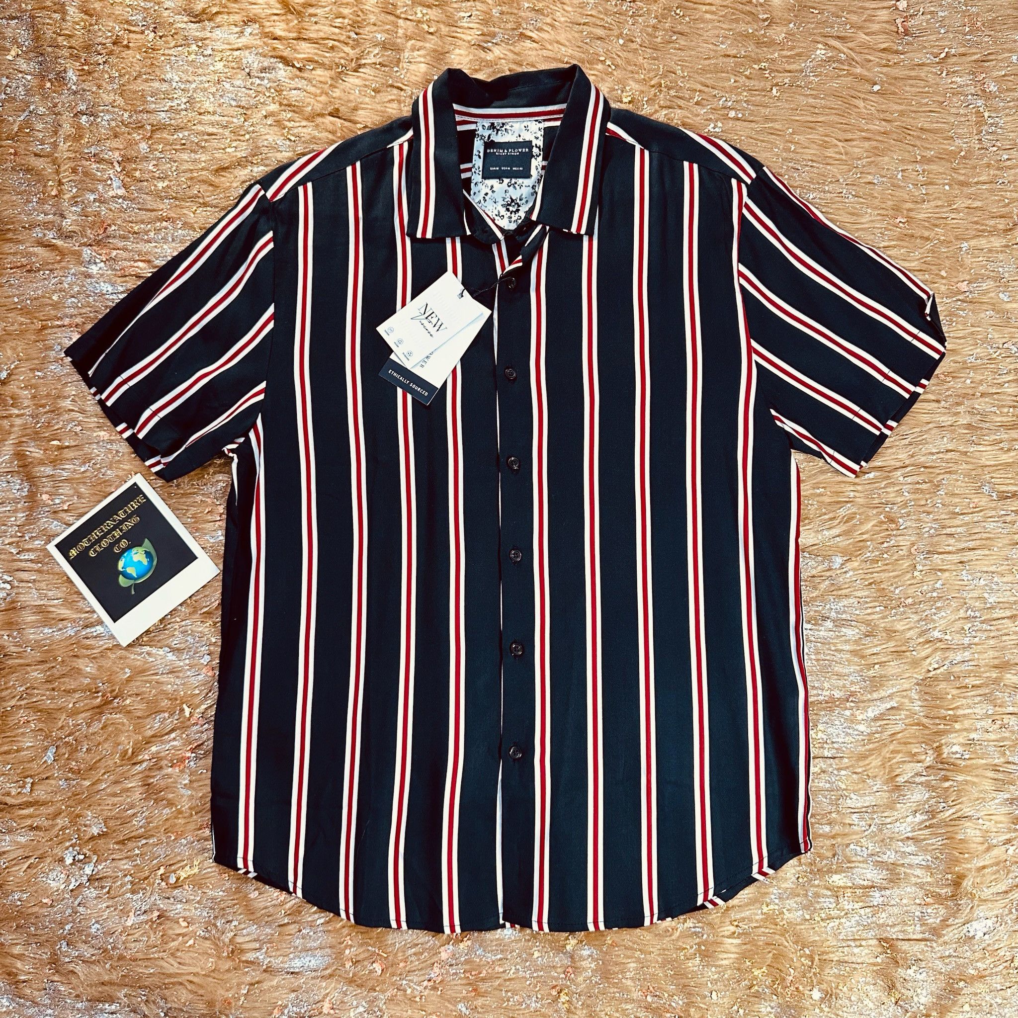 Other CLASSIC PIN STRIPED S/S BUTTON UP Size US M / EU 48-50 / 2 - 1 Preview