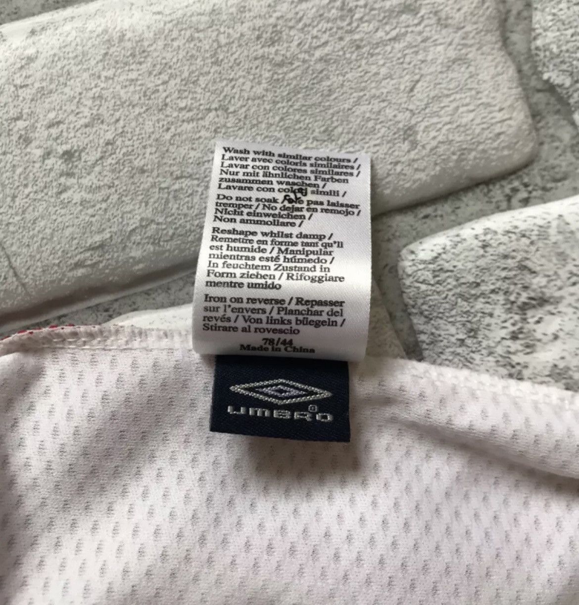 Umbro × Vintage ENGLAND 2005 2007 NATIONAL TRAINING FOOTBALL SHIRT Size US XL / EU 56 / 4 - 9 Thumbnail