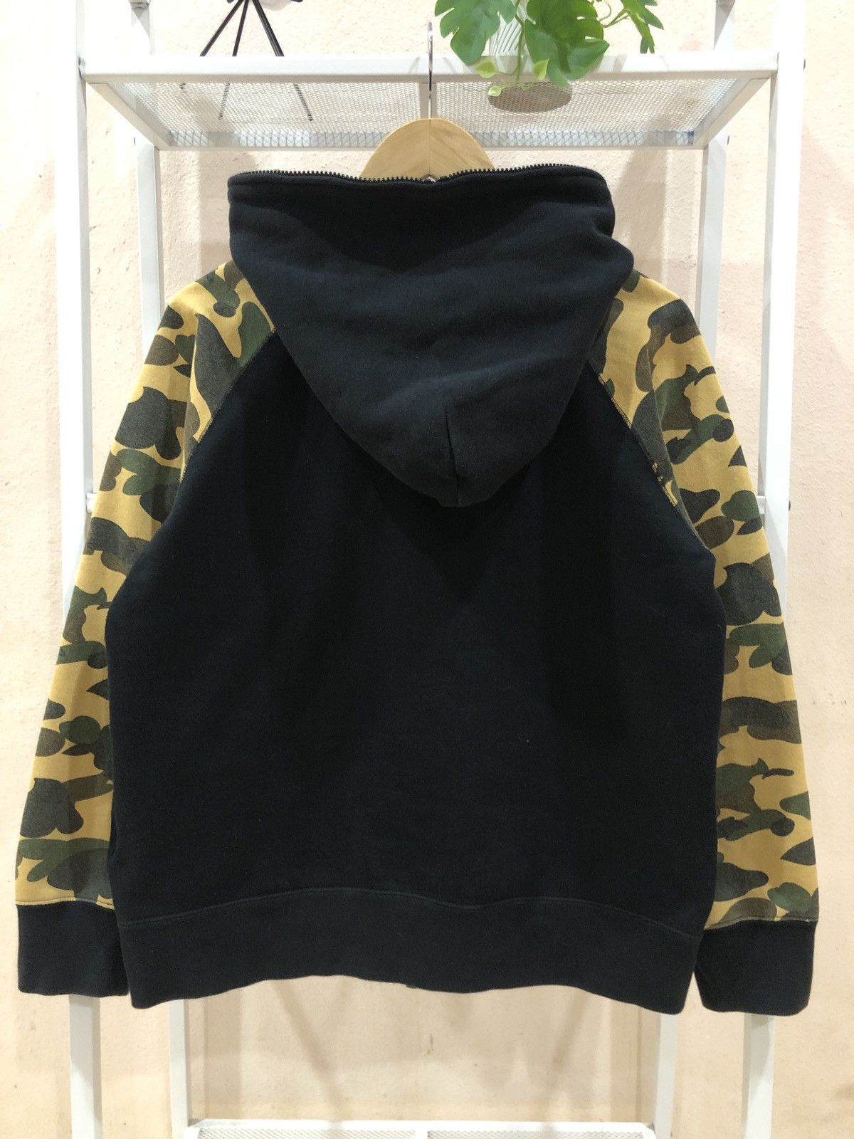 Bape BAPE 1st Camo Sleeves Full Zip Hoodie Size US M / EU 48-50 / 2 - 2 Thumbnail