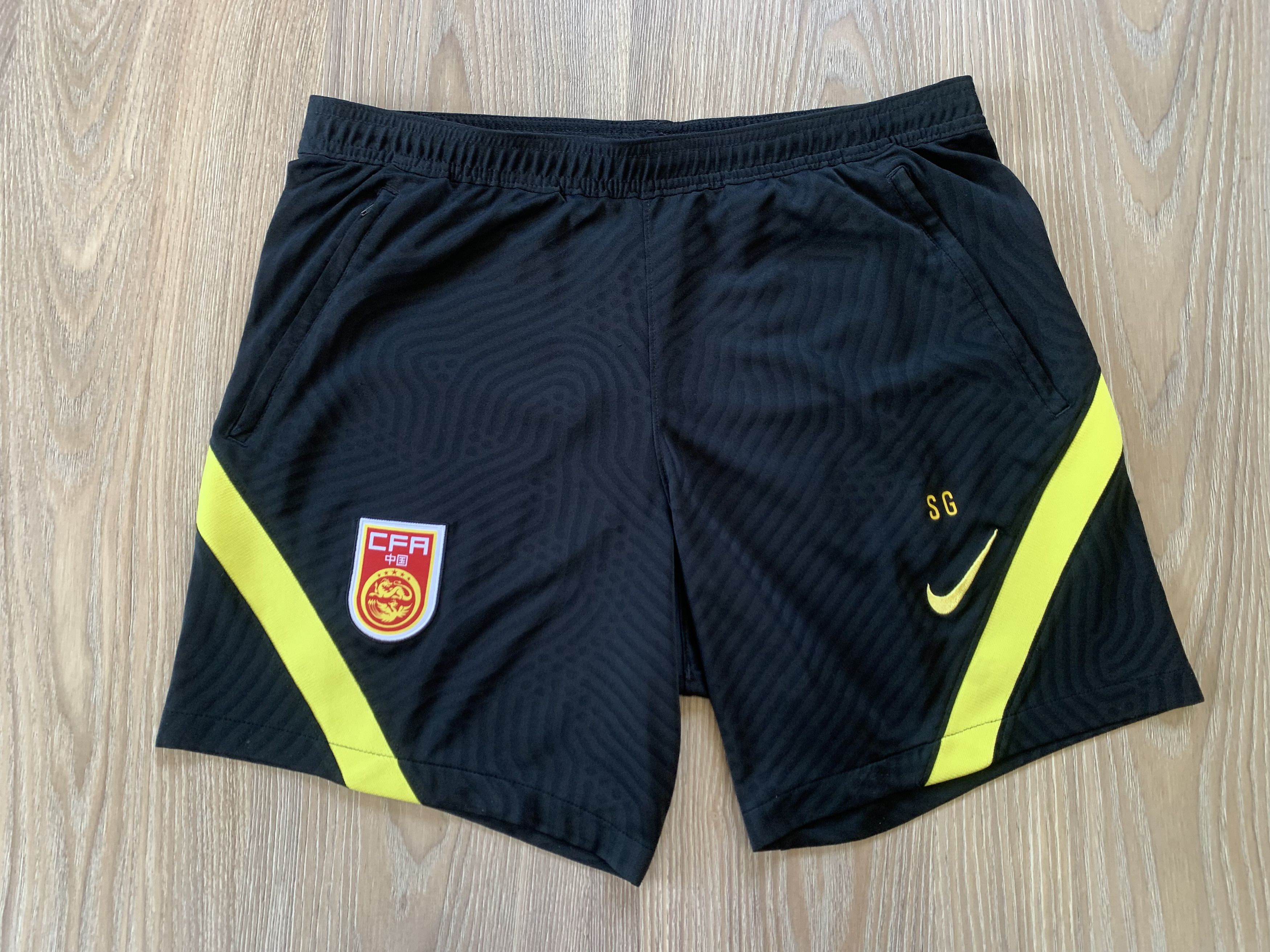 Nike Nike Mens China National Football Team Association Shorts Size US 40 / EU 56 - 3 Thumbnail