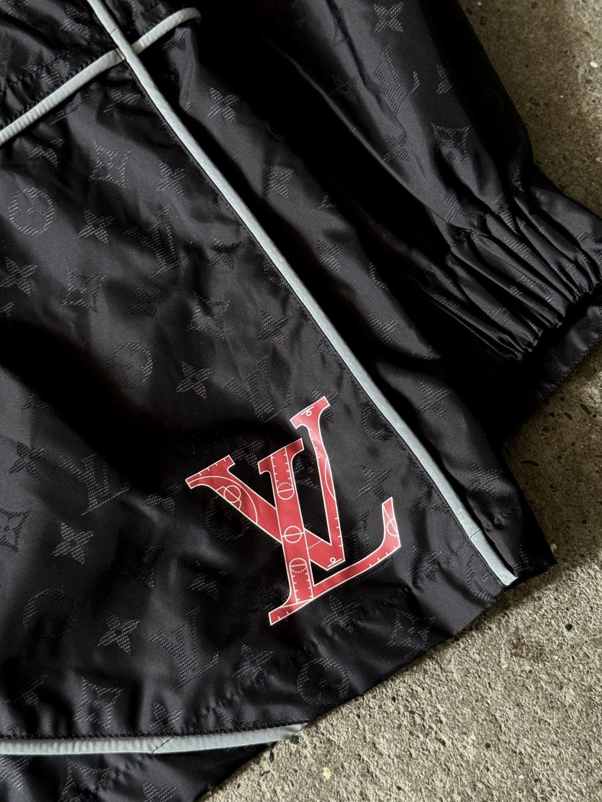 Louis Vuitton Louis Vuitton - Virgil Abloh - NBA - Parka Monogram Jacket Size US L / EU 52-54 / 3 - 8 Thumbnail