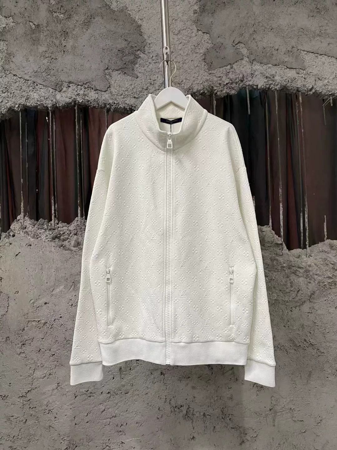 Louis Vuitton Louis Vuitton White Embossed Zipper Jacket Size US XXL / EU 58 / 5 - 1 Thumbnail