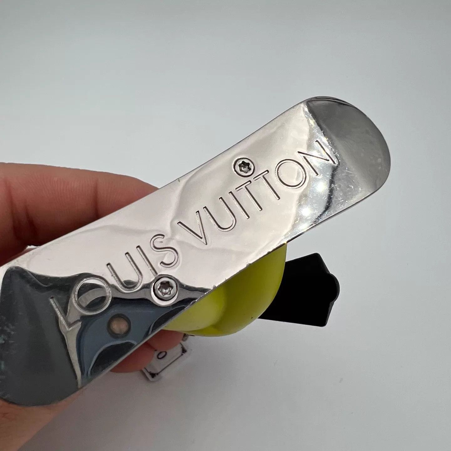 Louis Vuitton LOUIS VUITTON Sunflower Ski Keychain Size ONE SIZE - 4 Thumbnail