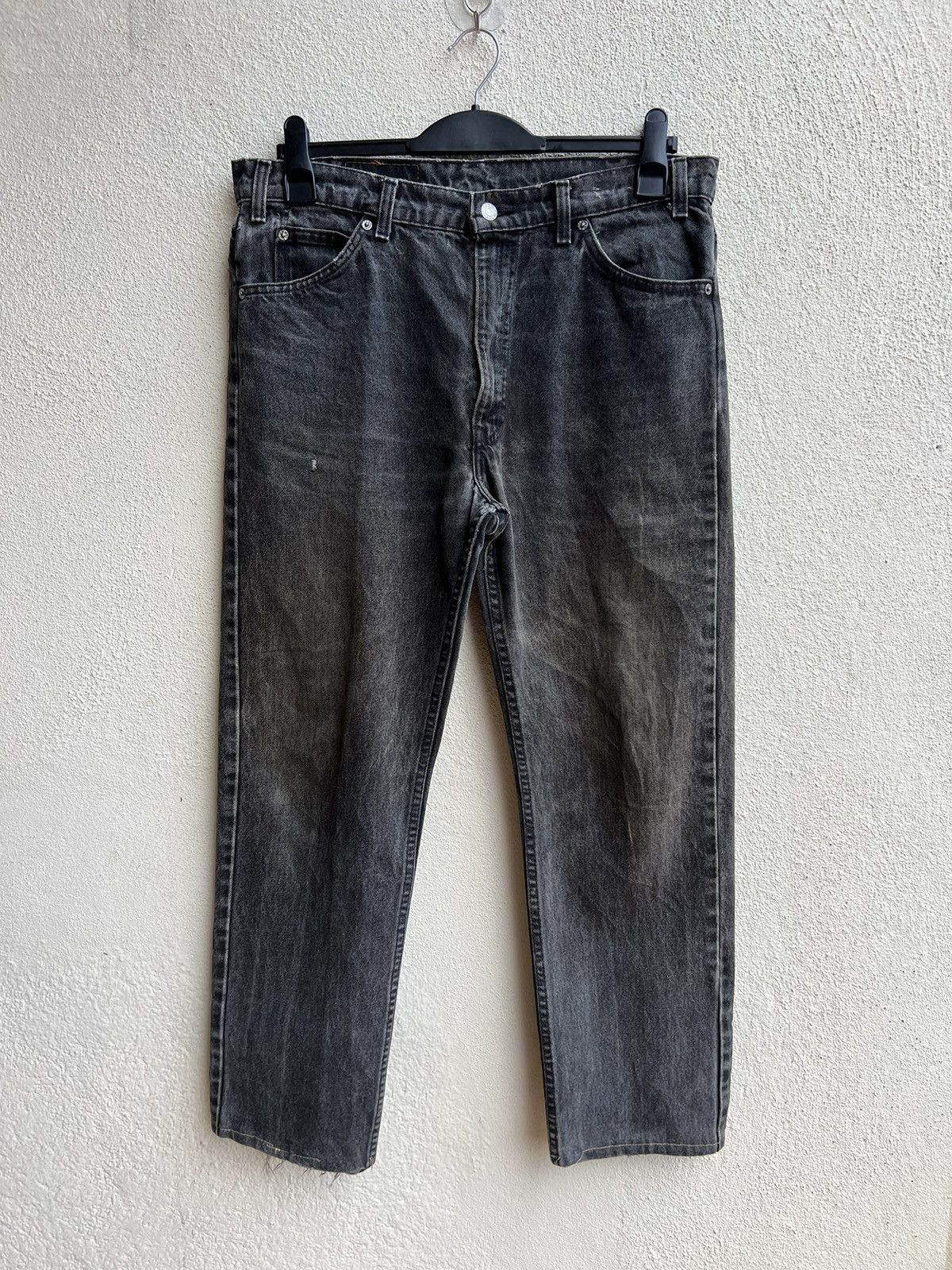 Levi's 1996 Levi’s 505 Orange Tab Fade Black Distress Denim Jeans Size US 35 - 6 Thumbnail