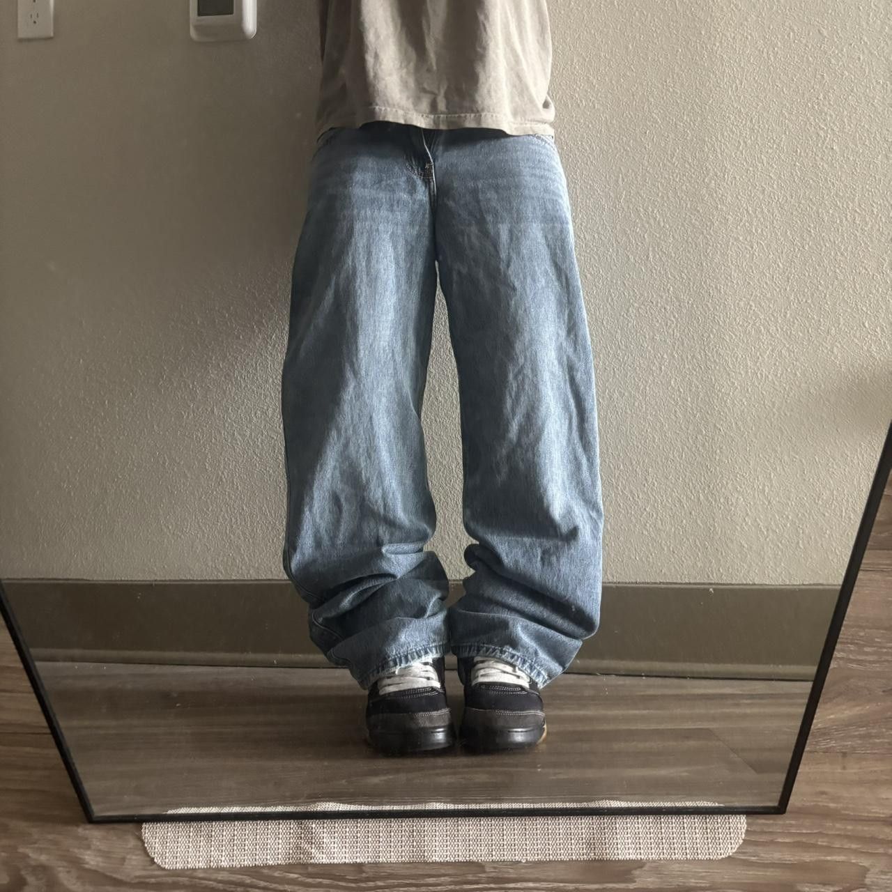 Vintage Crazy Vintage Y2K/2000s Light Wash Low Rise Baggy Denim Jeans! 30x32 Size US 30 / EU 46 - 1 Thumbnail