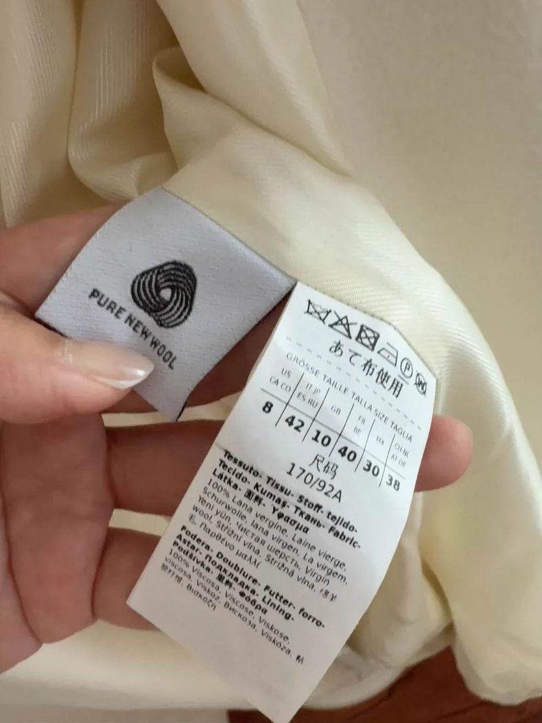 Max Mara Max Mara Women's sheep-wool white lace-up coat Size L / US 10 / IT 46 - 9 Thumbnail