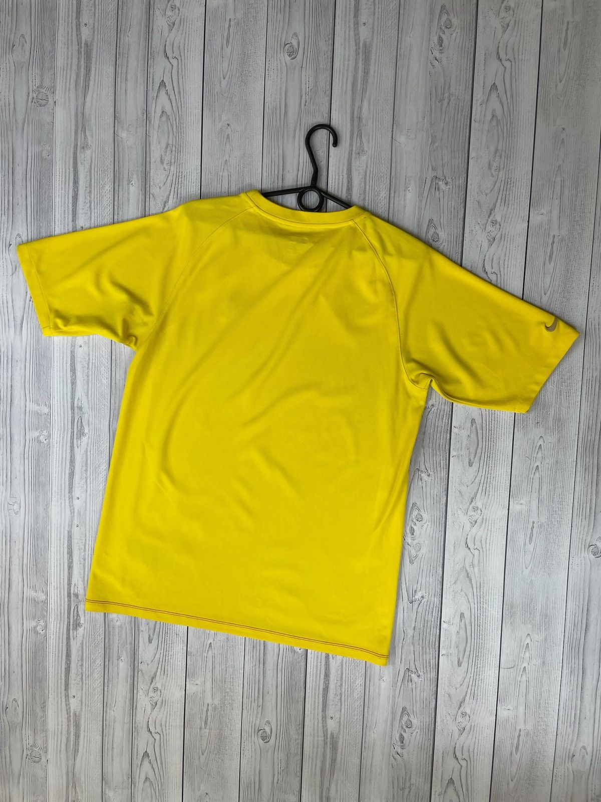 Nike Vintage nike ronaldinho 10 jersey yellow size M logo rare Size US M / EU 48-50 / 2 - 7 Thumbnail