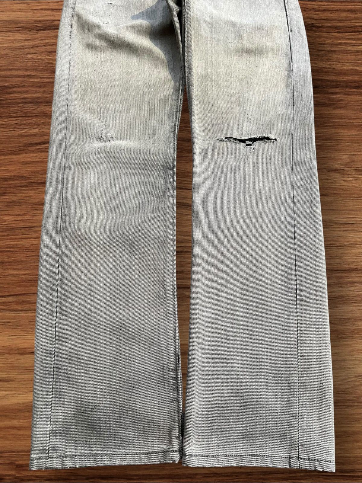 Levi's × Levi's Vintage Clothing Vintage Y2K Levi’s Grey Wash Distressed Slim Straight Jeans Size US 28 / EU 44 - 5 Thumbnail