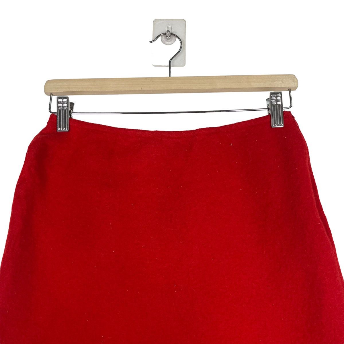 agnes b. 💥AGNES B WOOL RED MINI SKIRT Size 26" / US 2 / IT 38 - 2 Thumbnail