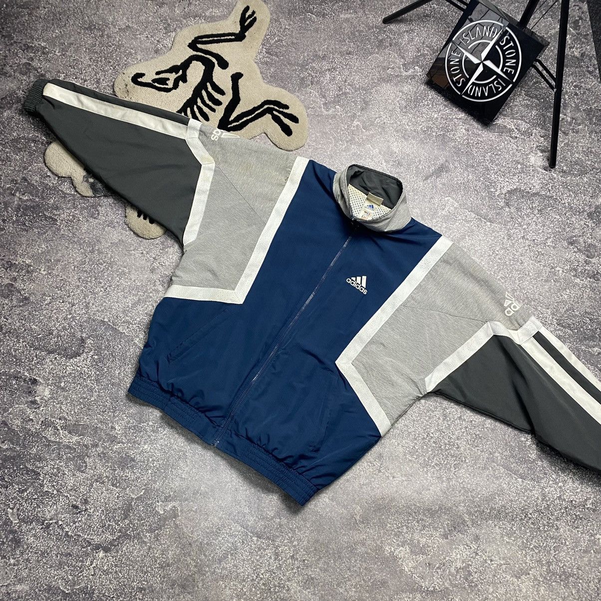 Vintage Vintage 90’s Adidas Small Logo Rare Overprinted Bomber jacke Size US L / EU 52-54 / 3 - 1 Thumbnail