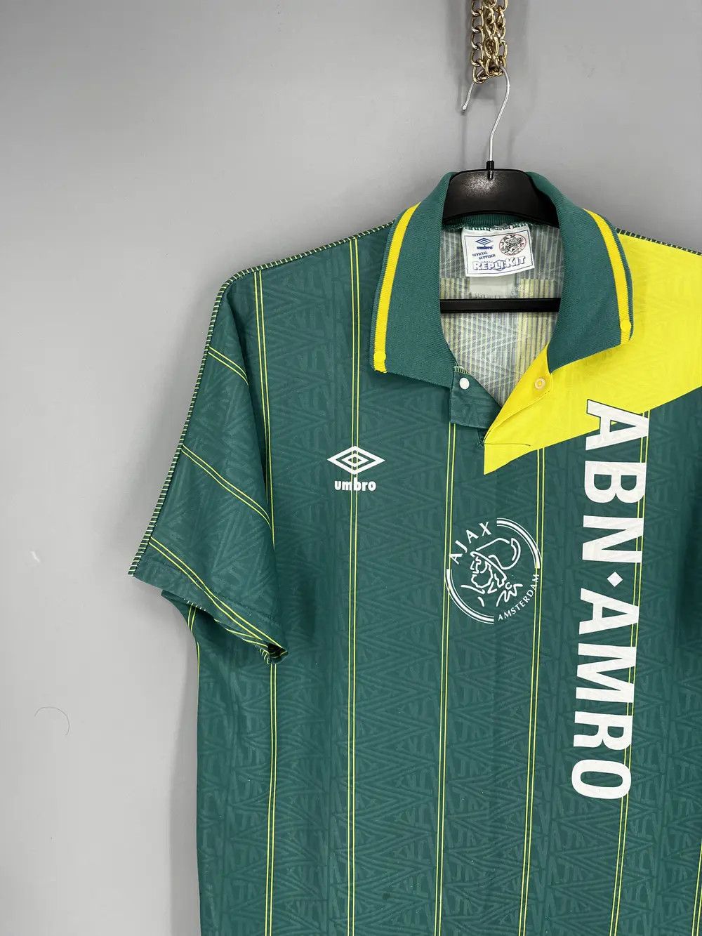 Umbro Original Ajax 1991/92/1993 Umbro Away Football Shirt Jersey Size US L / EU 52-54 / 3 - 4 Thumbnail