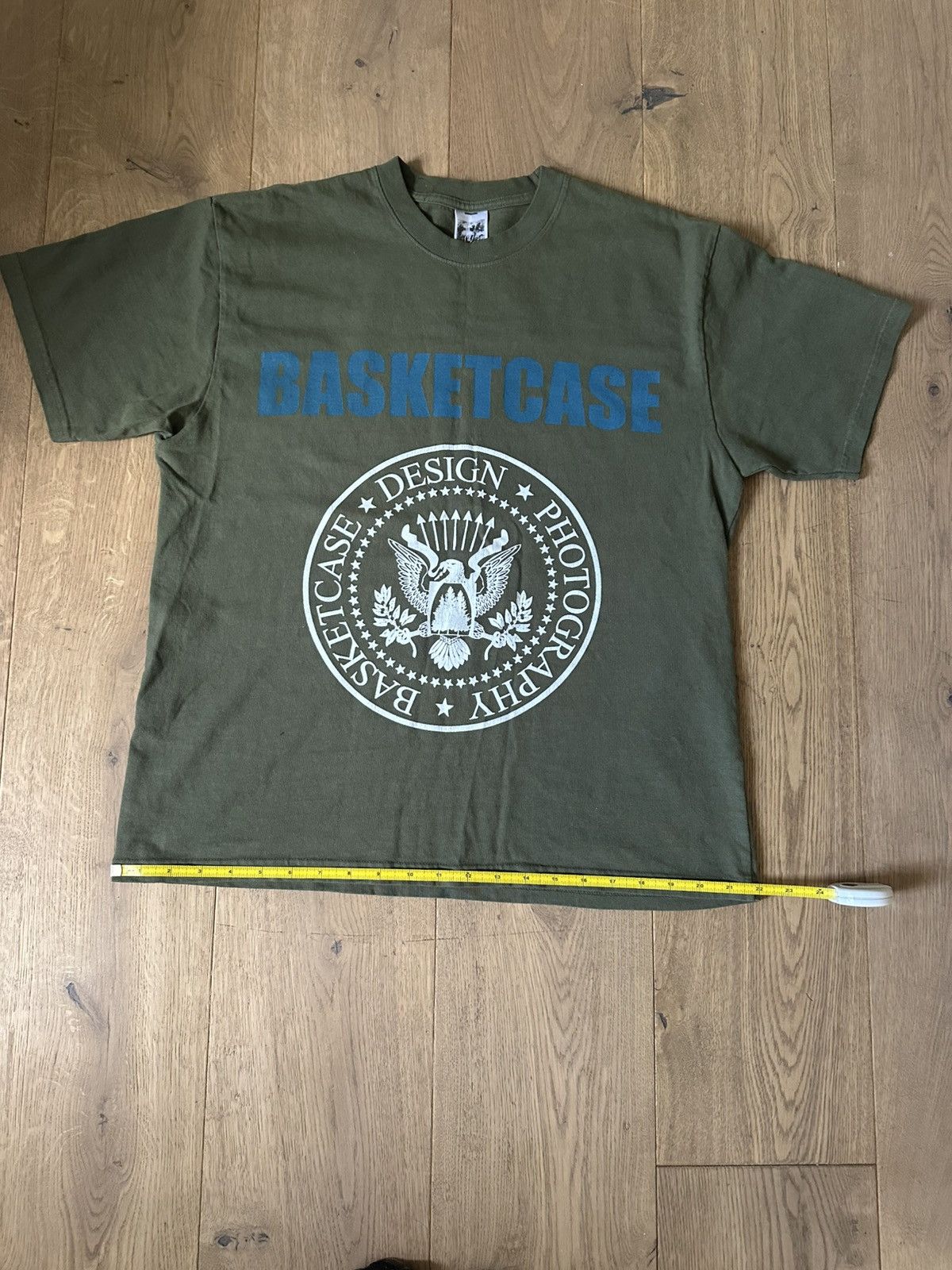 basketcase gallery Basketcase Gallery SEAL Tee Size US M / EU 48-50 / 2 - 8 Thumbnail