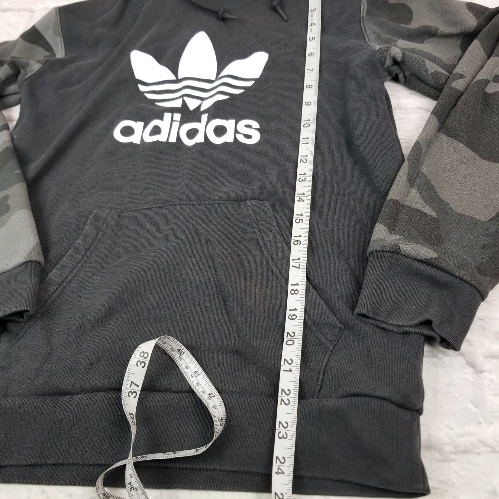Adidas Adidas Mens Pullover Hoodie Athletic Fit Size Small Long Sleeve Gray Camo Size US S / EU 44-46 / 1 - 5 Thumbnail
