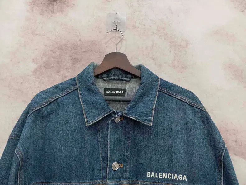 Balenciaga Balenciaga Letter Logo embroidered denim jacket Size US M / EU 48-50 / 2 - 6 Thumbnail