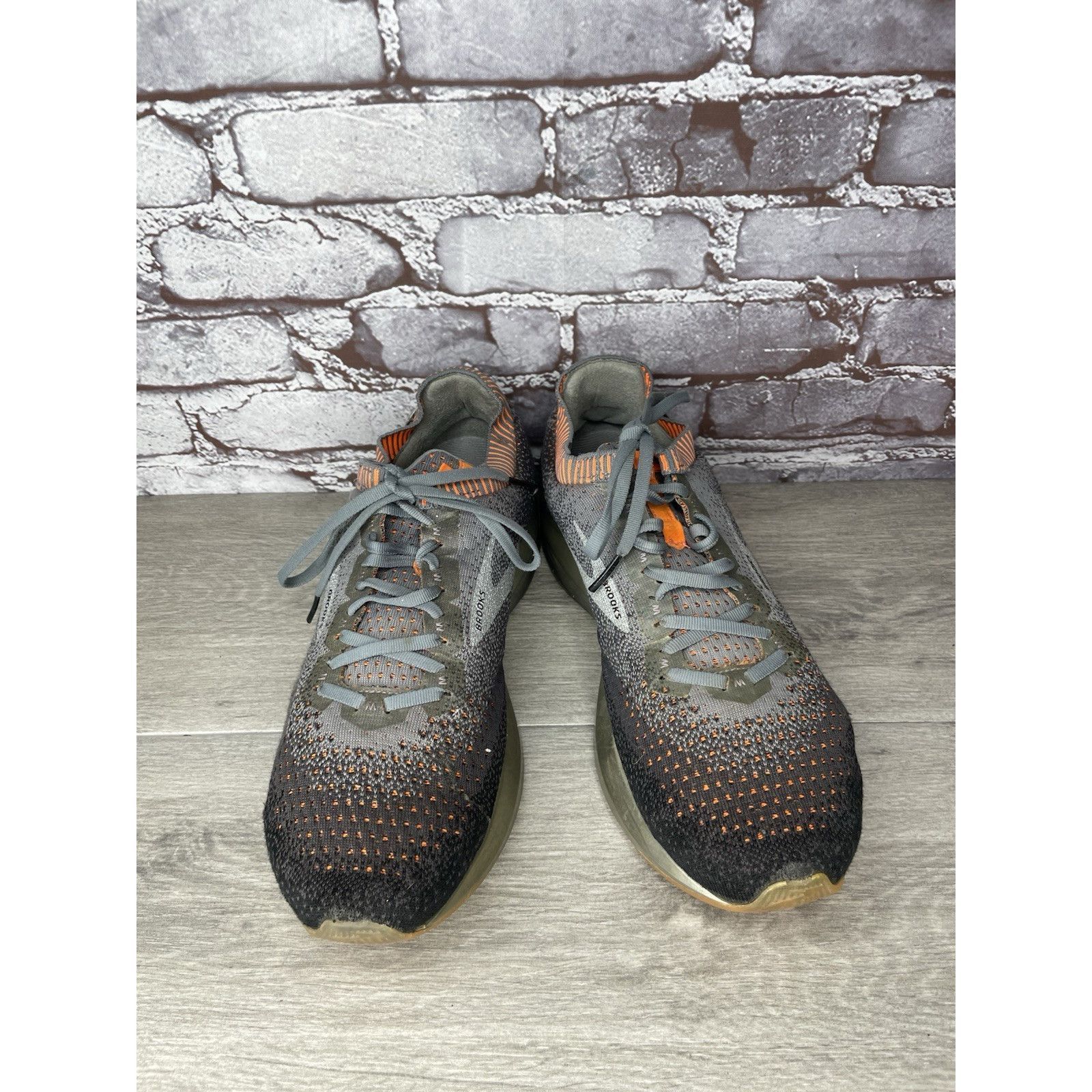 Brooks Brooks Levitate 2 1102901D026 Mens Size 11.5D Gray Orange At Size US 11.5 / EU 44-45 - 17 Thumbnail