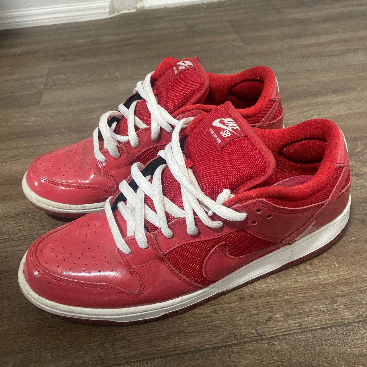 Nike Red patent leather dunks Size US 13 / EU 46 - 2 Thumbnail