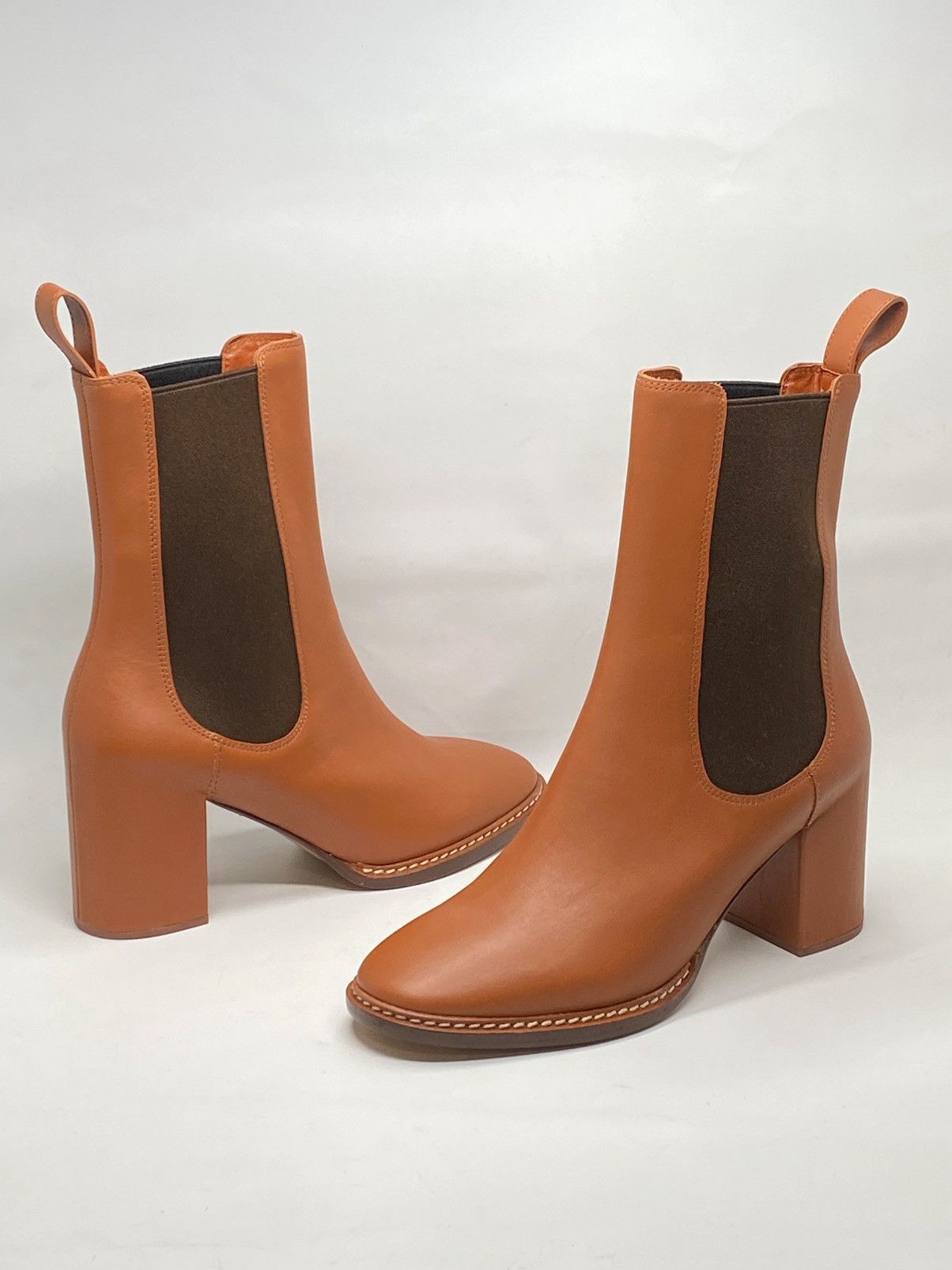 Ulla Johnson Ulla Johnson Taryn 70MM Leather Chelsea Booties size 38.5 Size US 8.5 / IT 38.5 - 1 Thumbnail