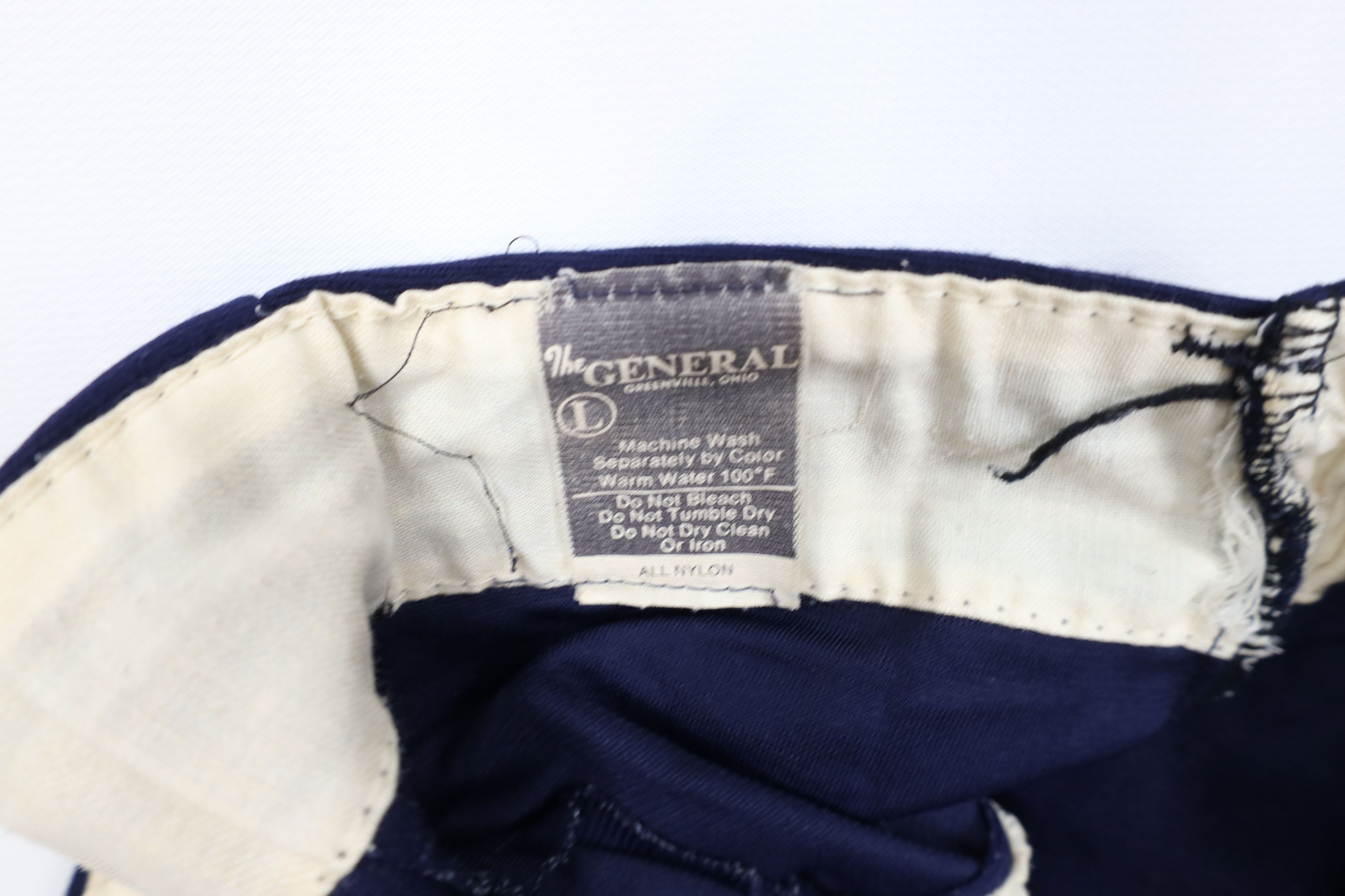 Vintage Vintage 60s Streetwear Coaches Shorts Navy Blue Nylon USA Size US 34 / EU 50 - 9 Thumbnail