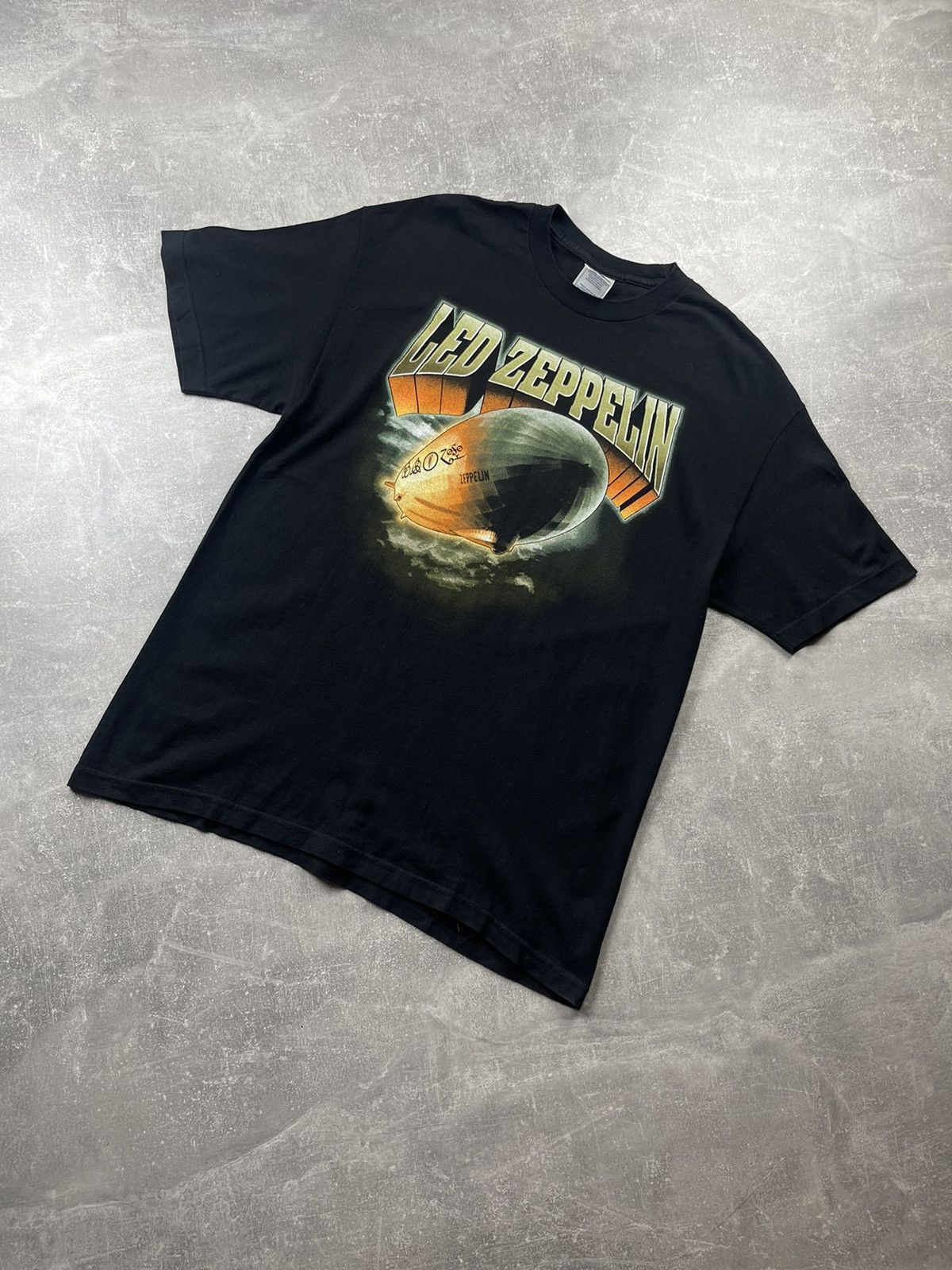 Led Zeppelin Vintage Led Zeppelin Black Graphic Band T-Shirt Size XL 00s Size US XL / EU 56 / 4 - 1 Thumbnail