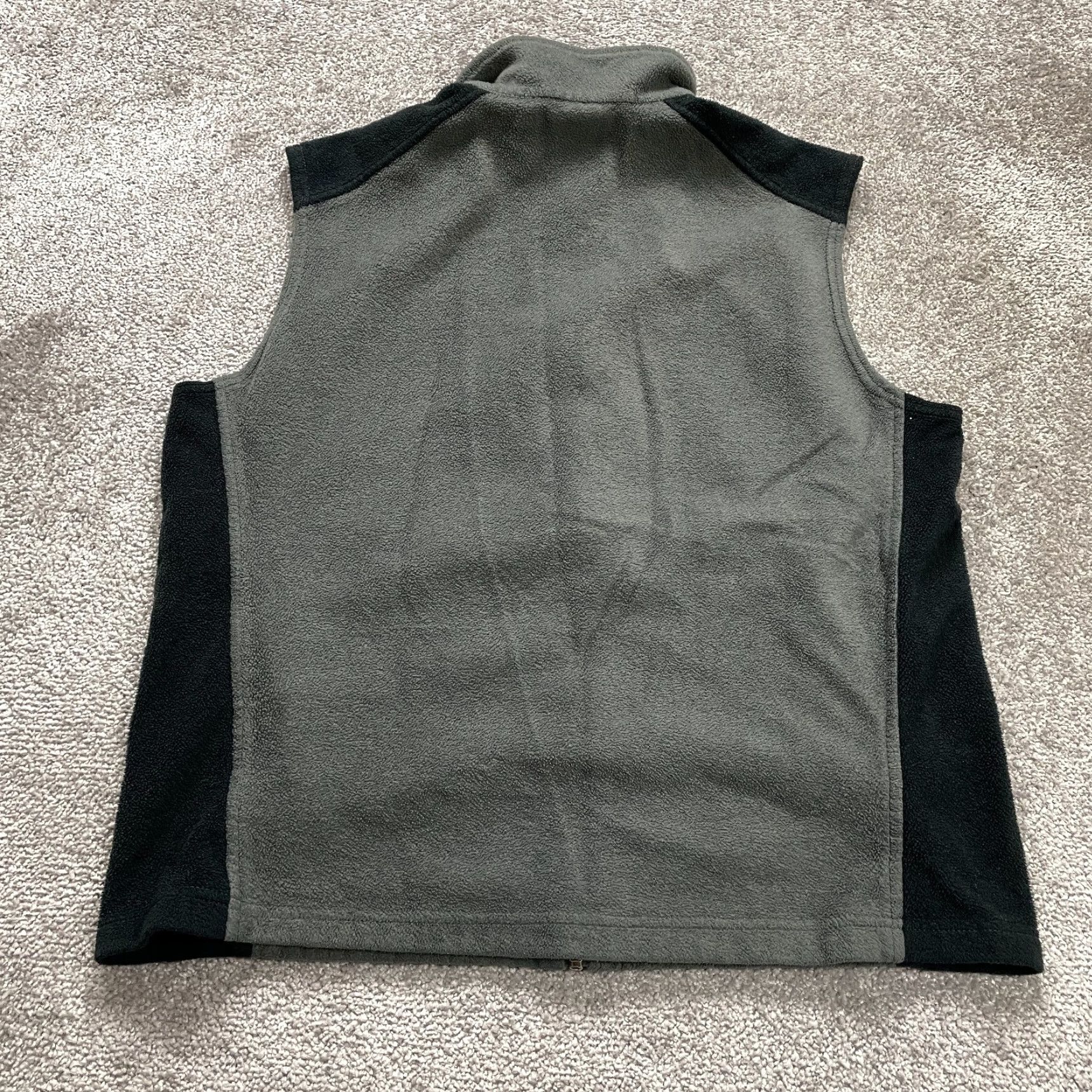 Vintage Columbia Vest Mens Large Gray Full Zip Stand-Up Collar Fleece Steens Mountain Outdoor Classic Sports VINTAGE? No (not vintage) Size US L / EU 52-54 / 3 - 2 Thumbnail