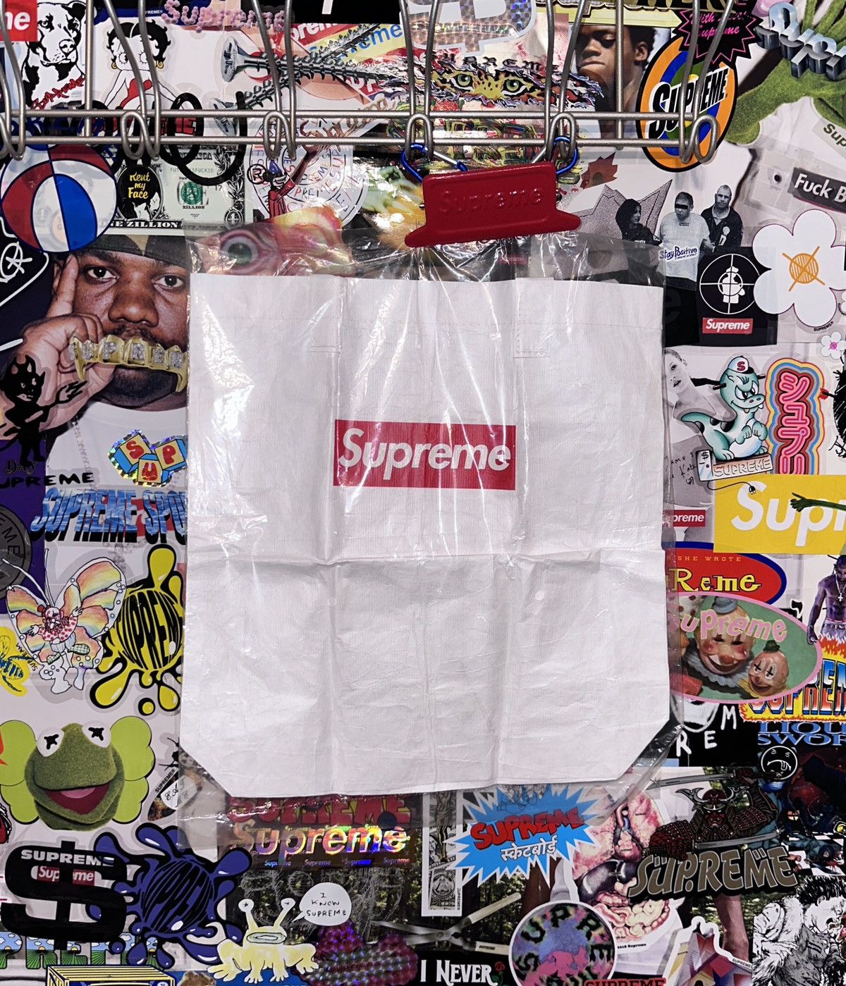 Supreme FW15 NEW Supreme Tyvek Tote Bag White Red 2015 Box Logo RARE Size ONE SIZE - 1 Thumbnail