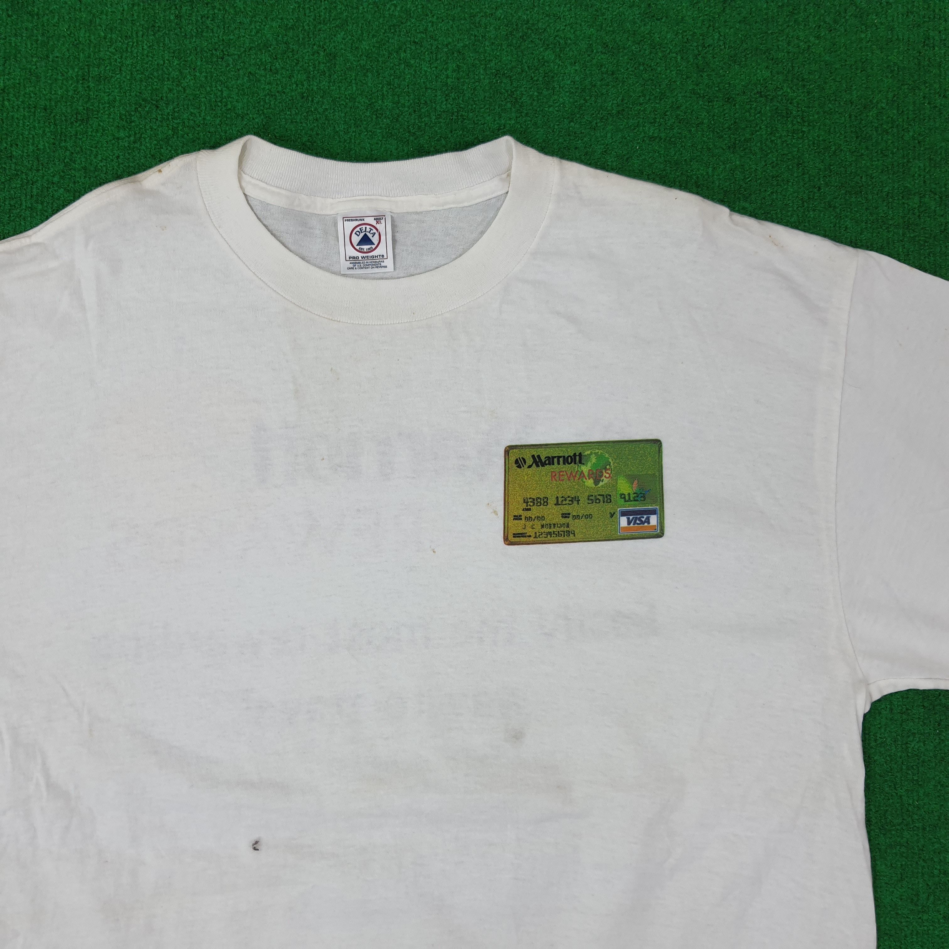 Delta Vintage Marriott Rewards VISA Travel Tshirt C239N10 Size US XL / EU 56 / 4 - 4 Thumbnail