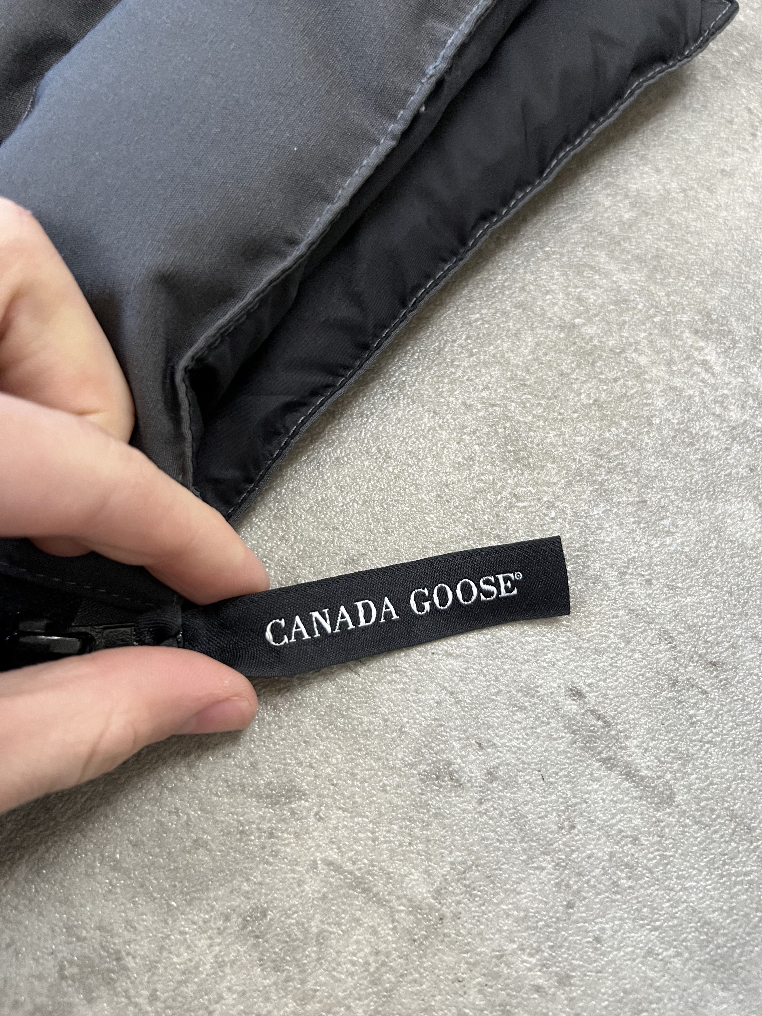 Canada Goose canada goose vest size XL Womens legit luxury Size XL / US 12-14 / IT 48-50 - 8 Thumbnail