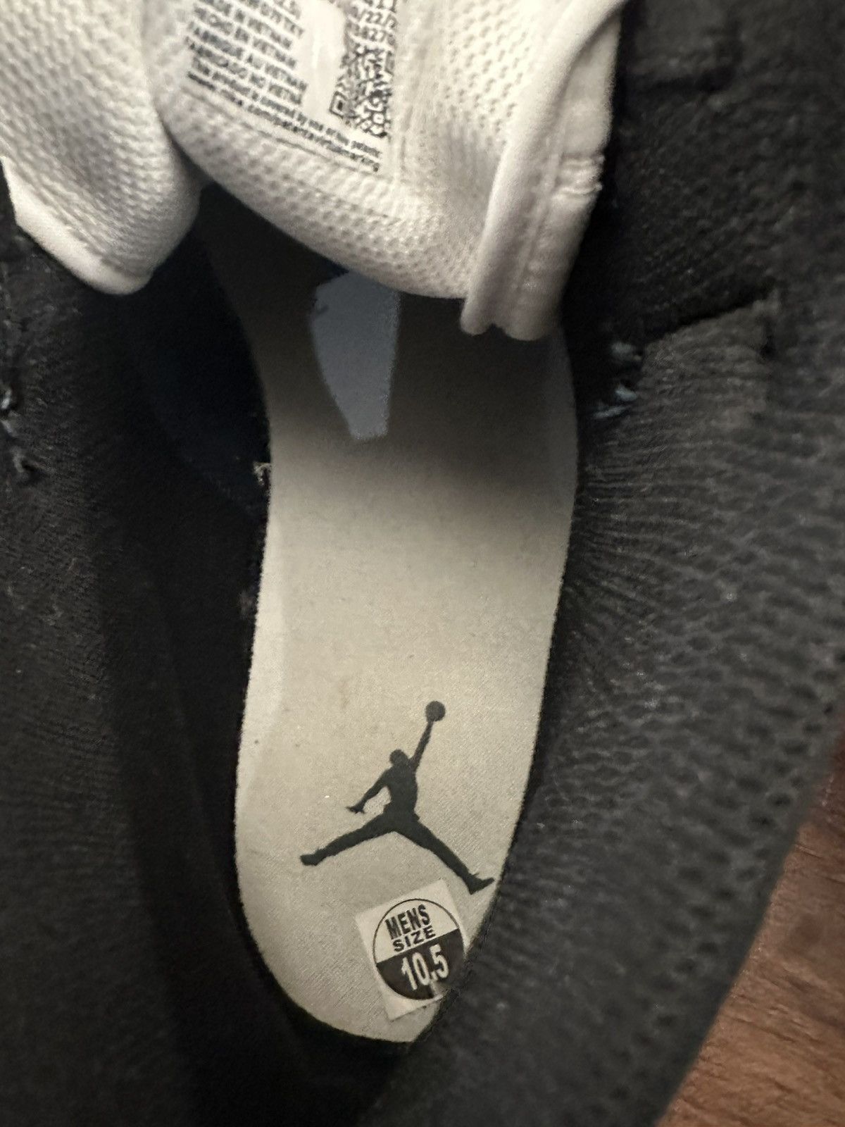 Nike Jordan 1 mid Size US 10.5 / EU 43-44 - 5 Thumbnail