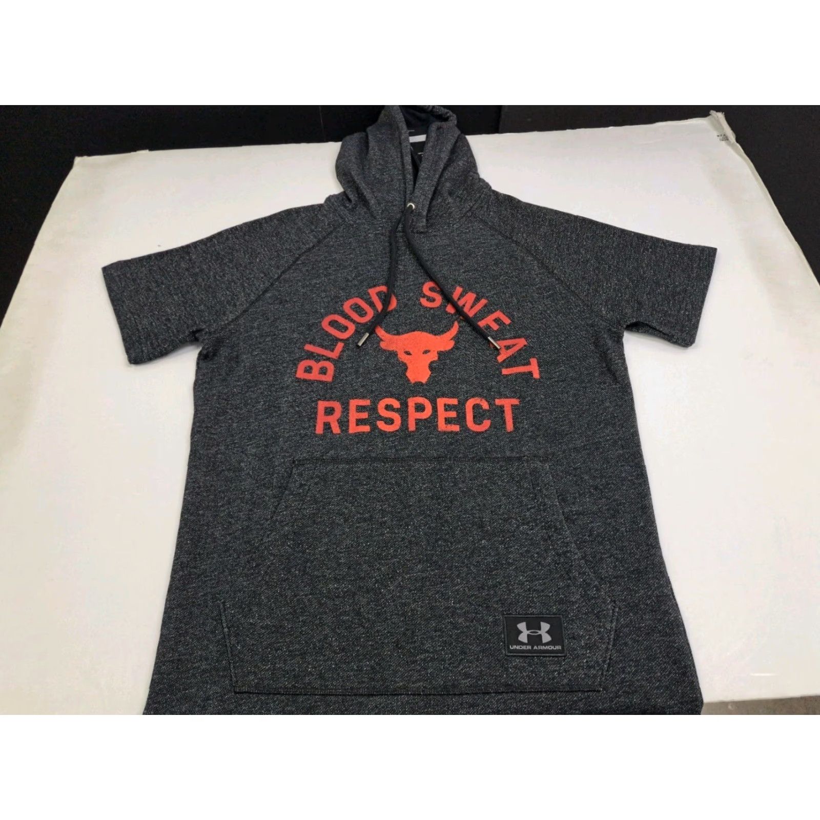 Under Armour Under Armour The Rock Blood Sweat Respect Short Sleeve Hoodie Mens L Black Graphic Print Embroidered Logo Pullover Size US L / EU 52-54 / 3 - 2 Thumbnail