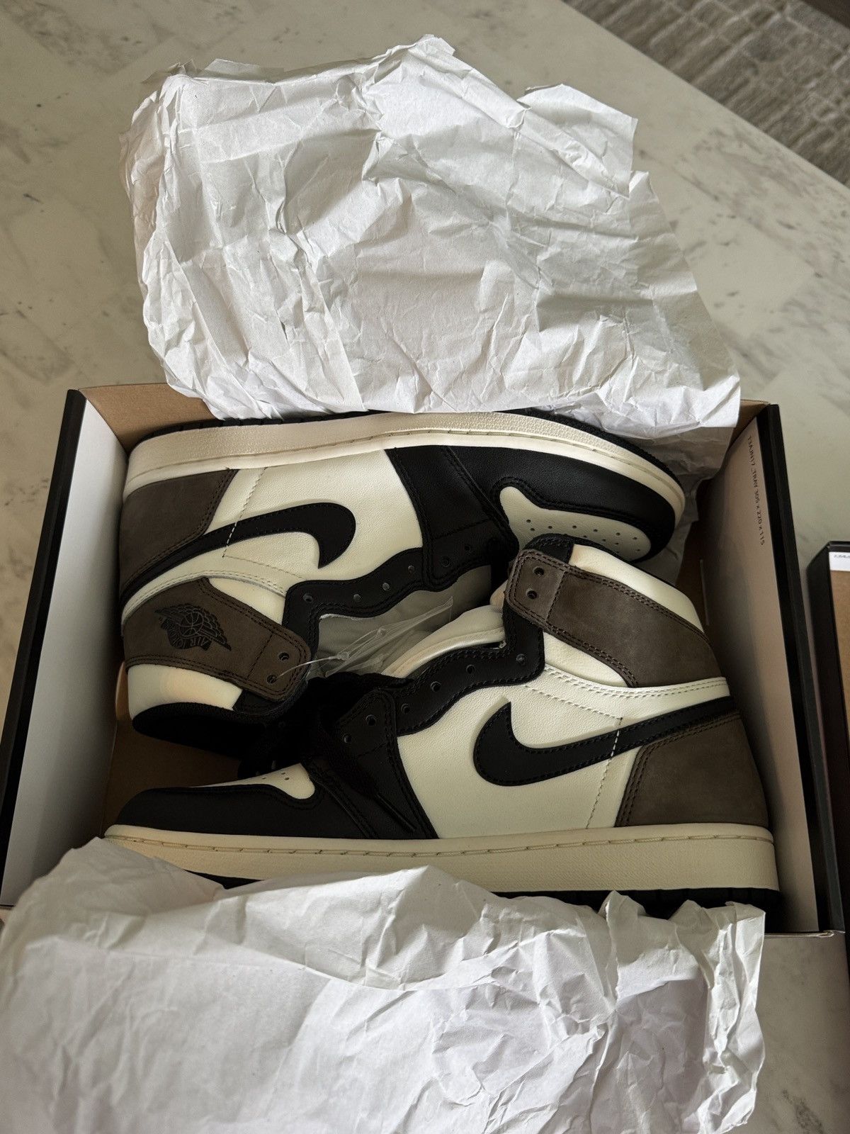 Jordan Brand Air Jordan 1 Retro “ Dark Mocha “ Size US 8.5 / EU 41-42 - 7 Thumbnail