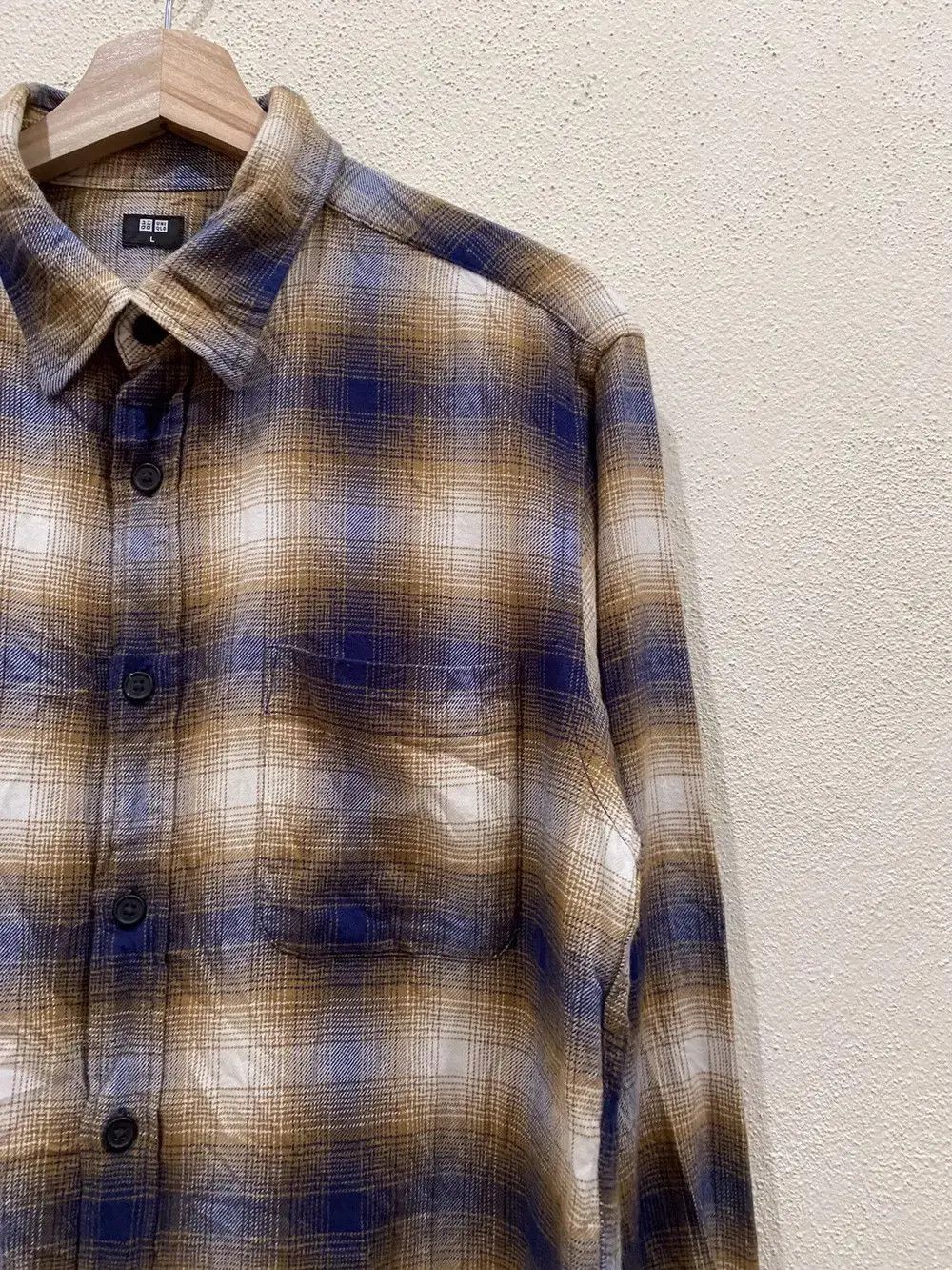 Japanese Brand Japanese Brand Uniqlo Plaid Tartan Flannel Shirt Size US L / EU 52-54 / 3 - 4 Thumbnail